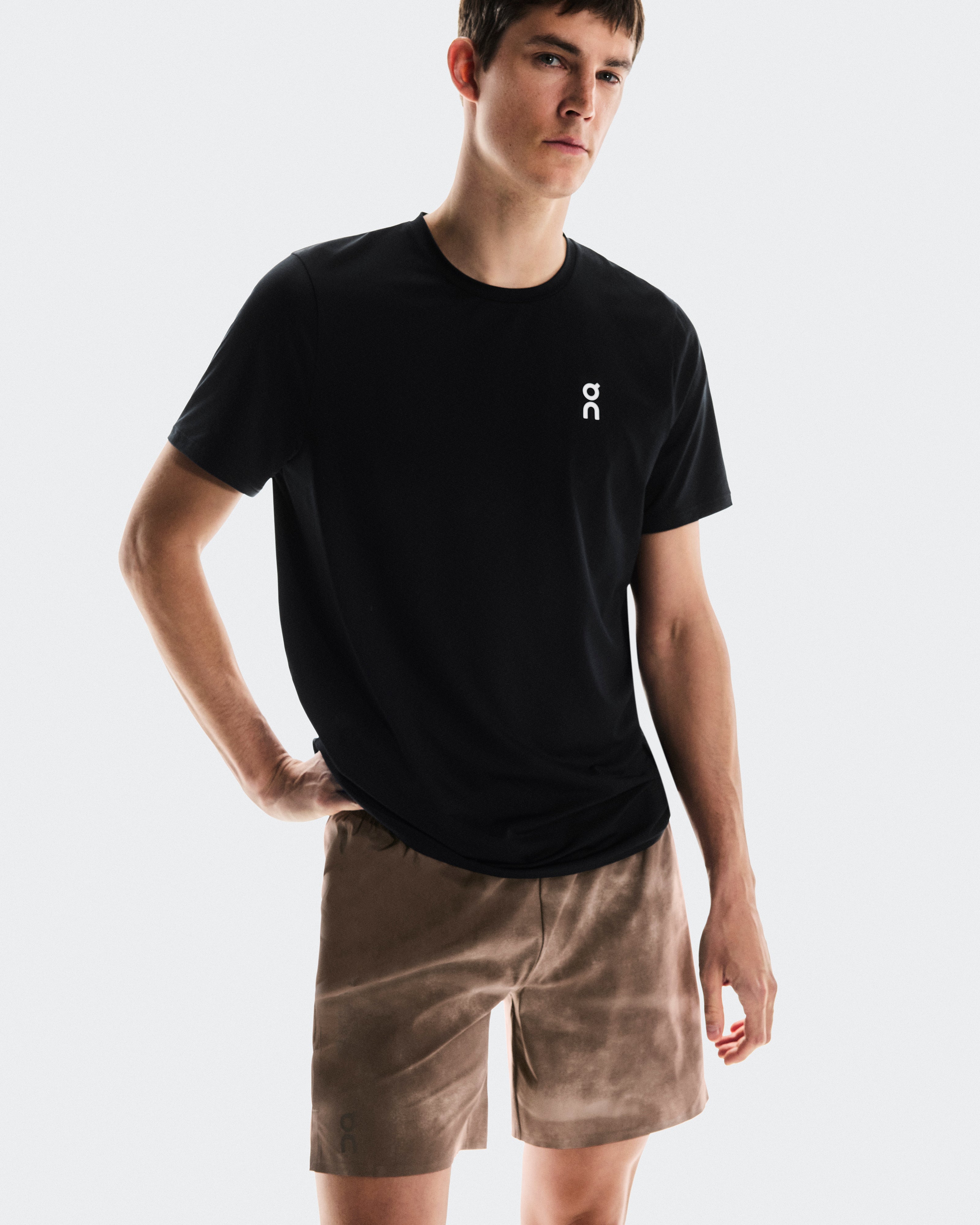 On 7" Performance Shorts Aop Cinder