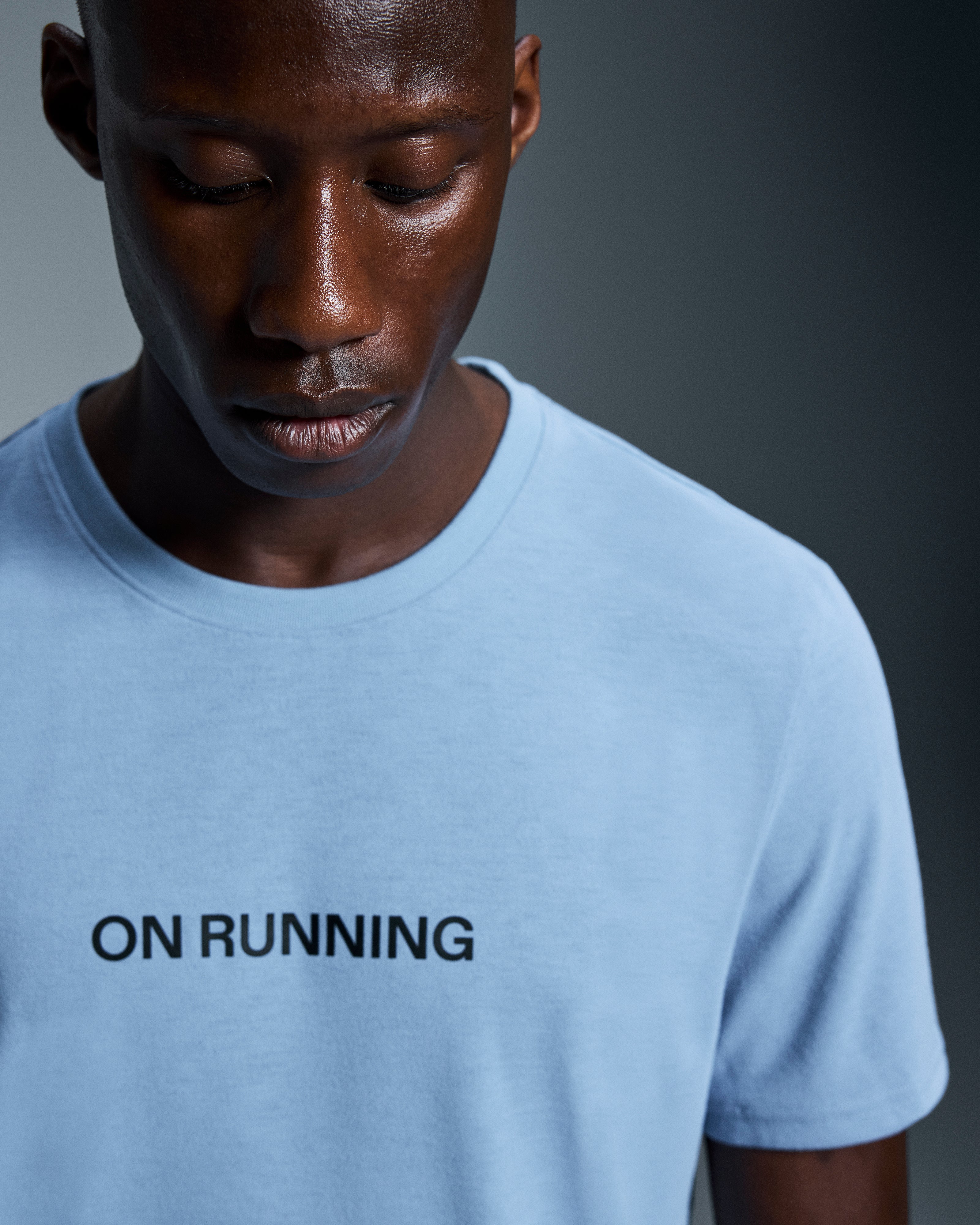 on on run-t Chambray