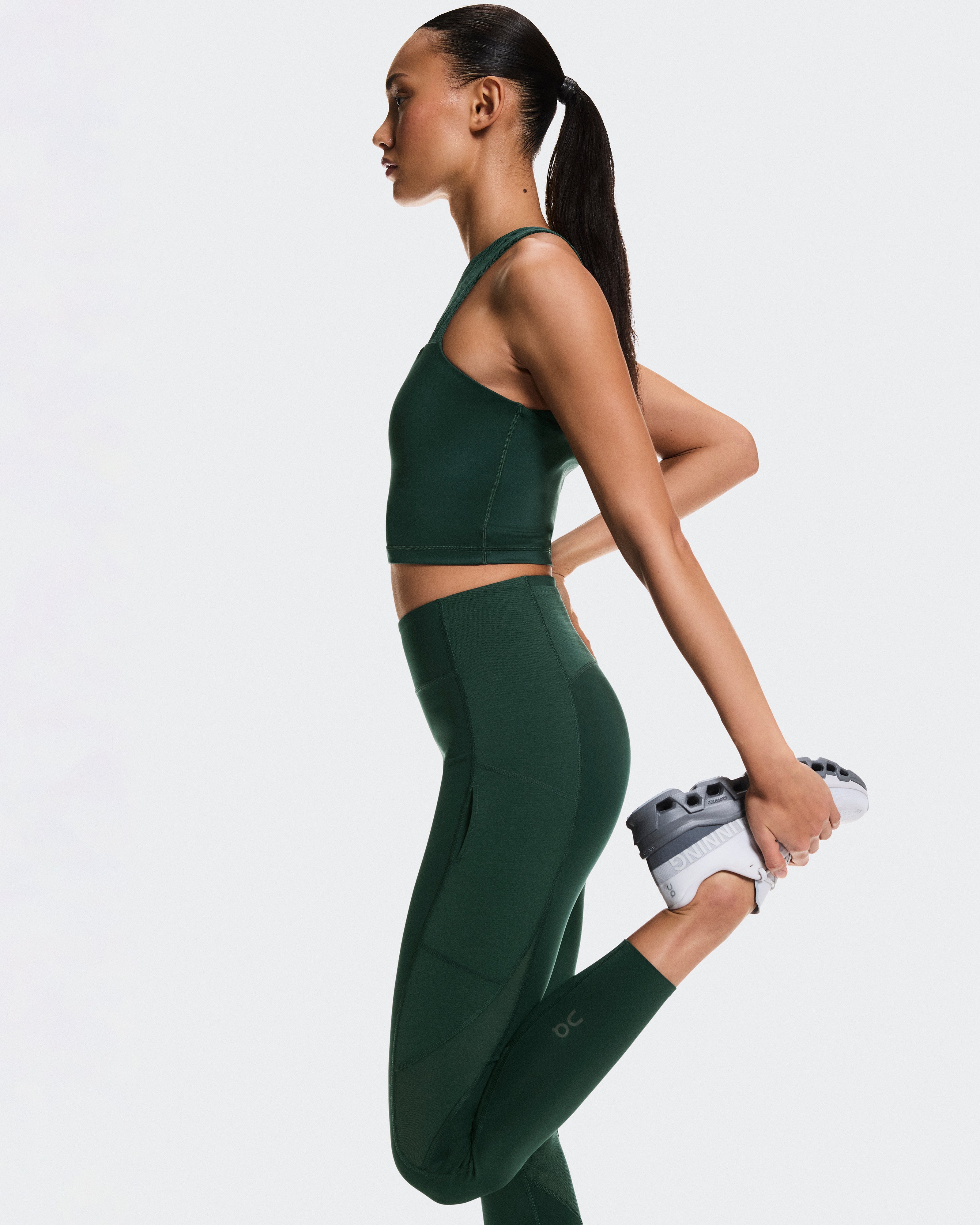 On Train Volt Tights 7/8 Obsidian (Women'S)