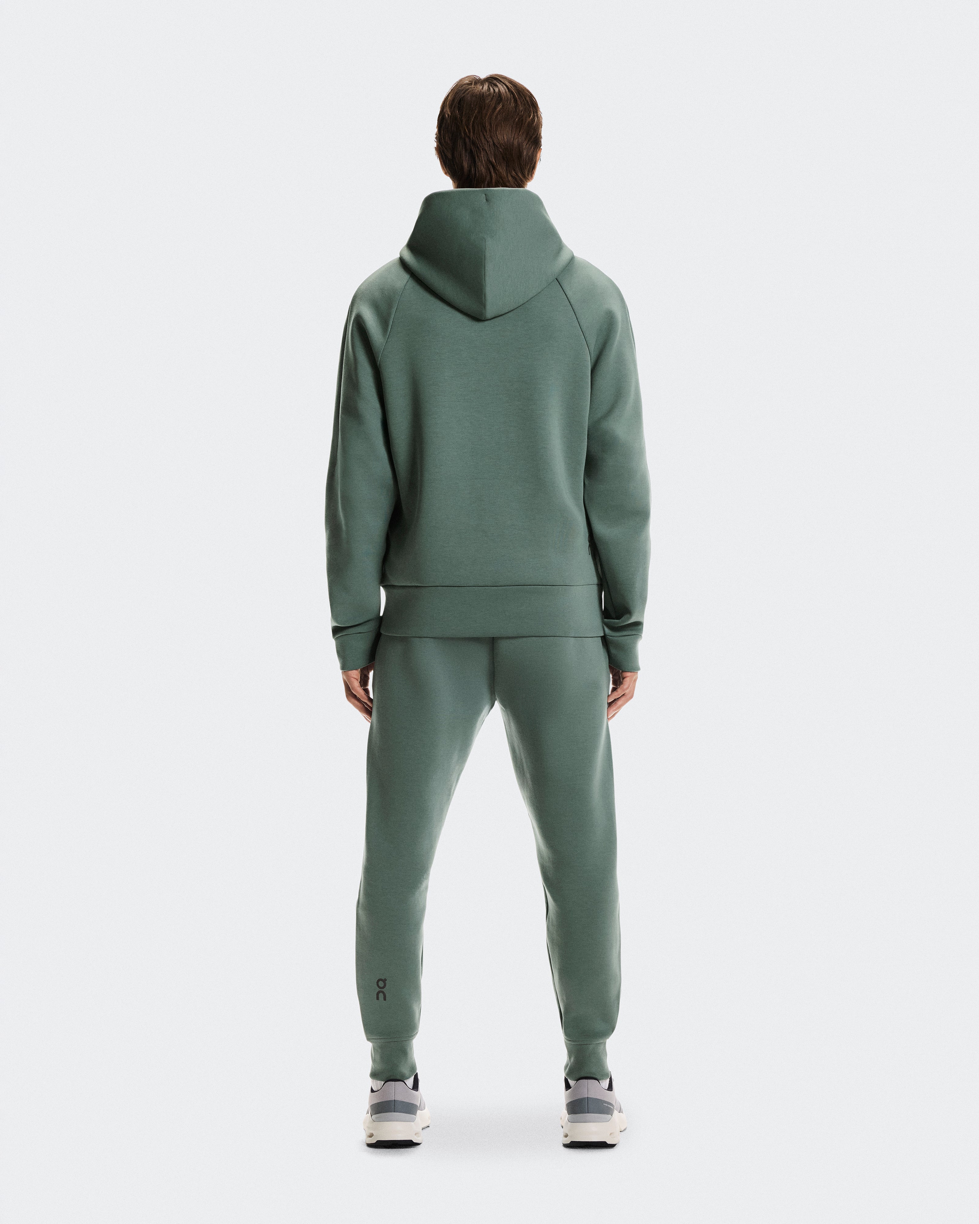 On Focus Tech Hoodie Olive