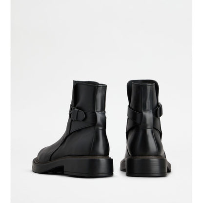 Tods Ankle Boots In Leather Black Mens