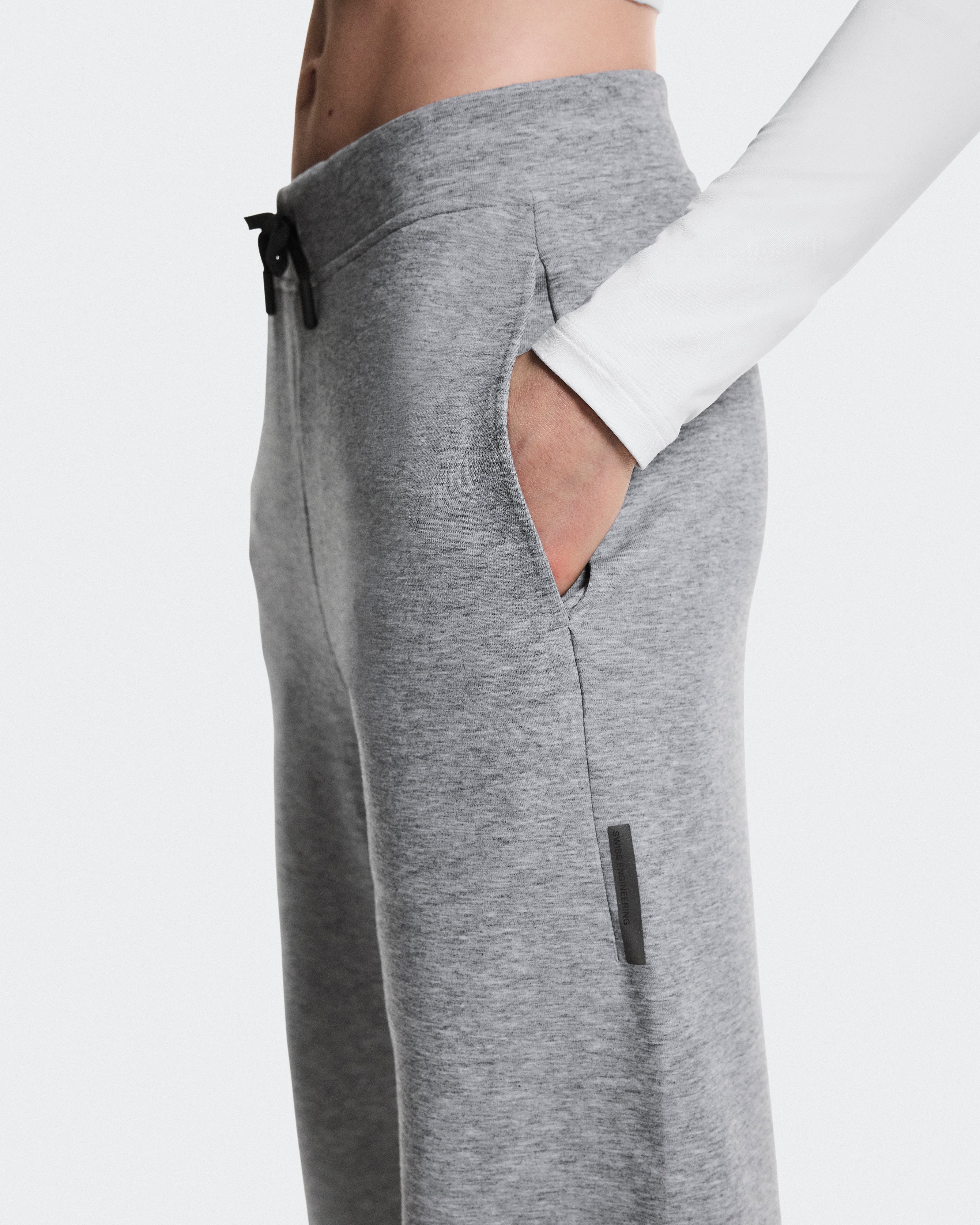 On Focus Tech Sweatpants Basalt (Women'S)
