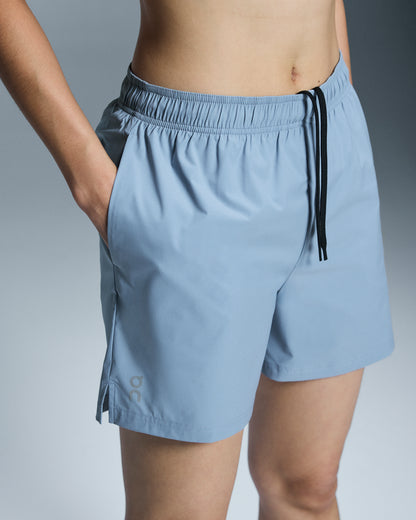 on 5" core shorts Chambray (Women's)