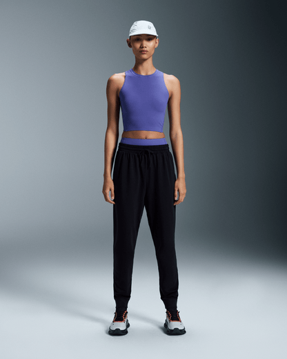 on movement crop Iris (Women's)