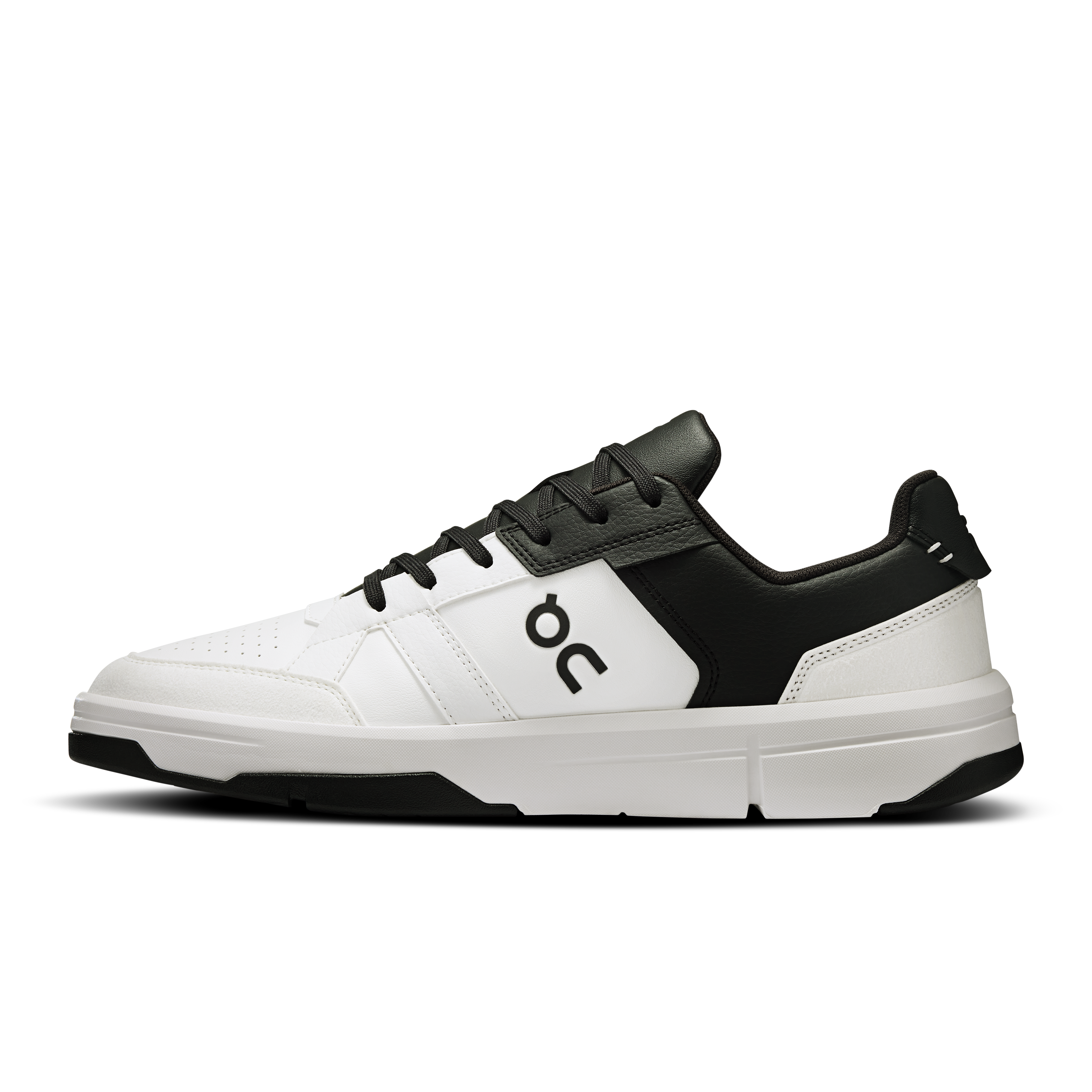 On The Roger Clubhouse White Black