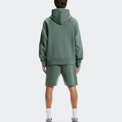 On Focus Tech Shorts Olive