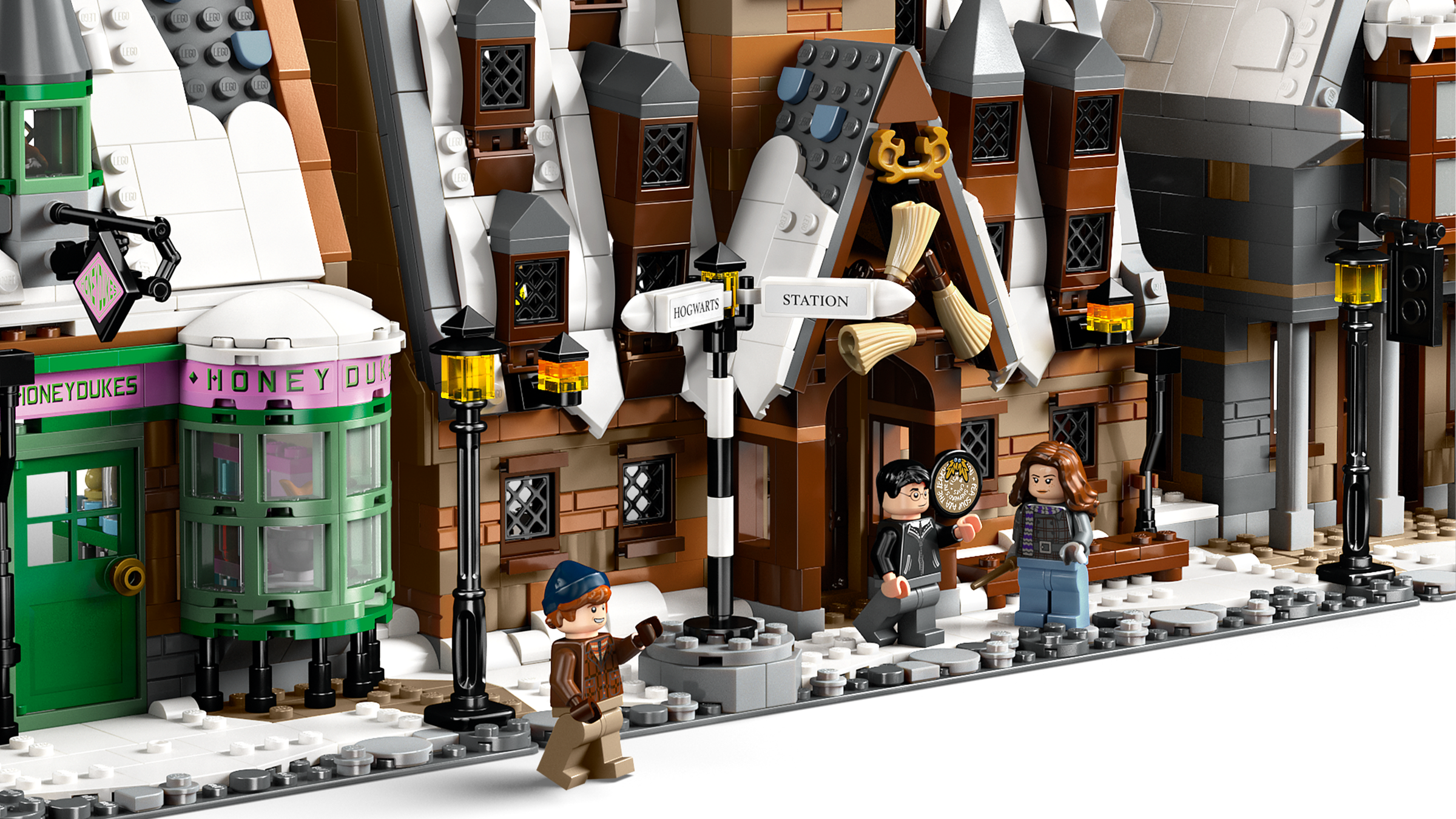 Lego Hogsmeade Village  Collectors Edition