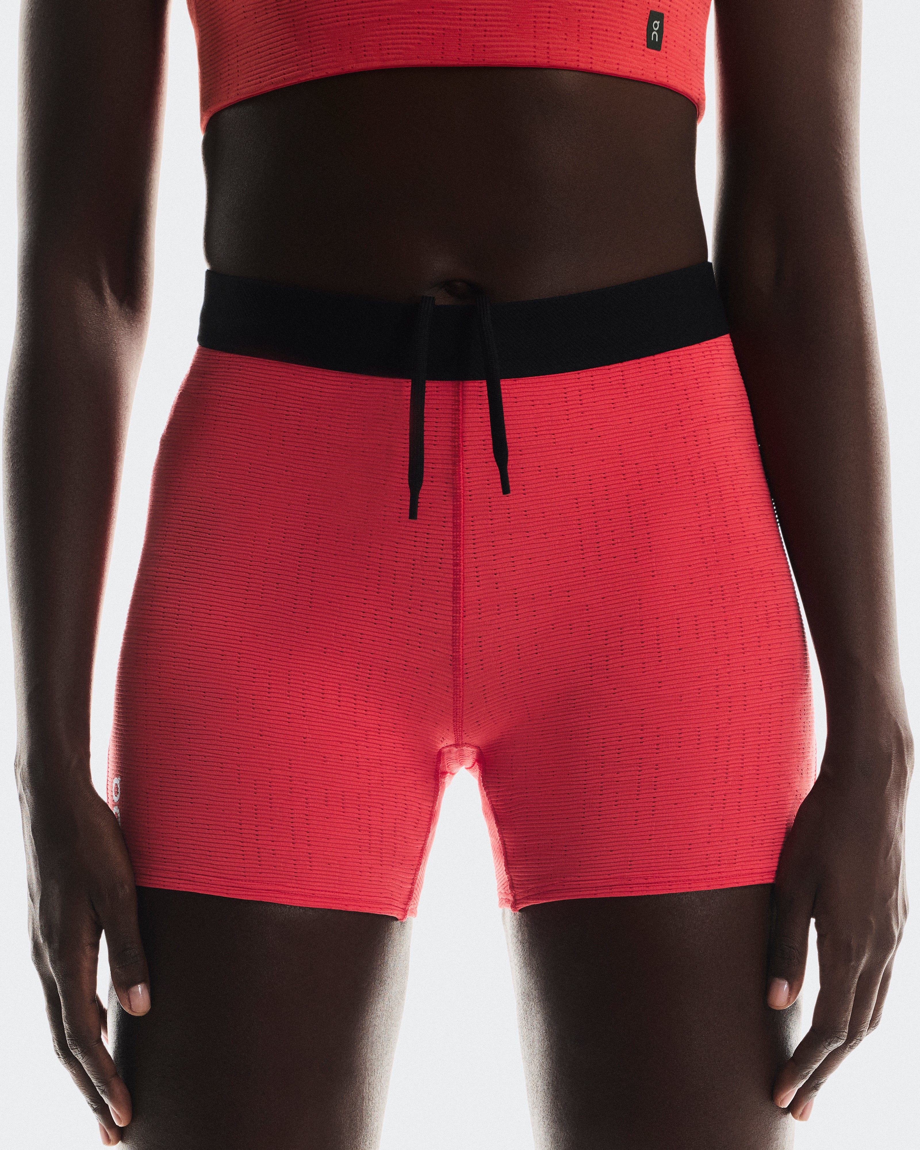 On Pace Tights Short Red (Women'S)