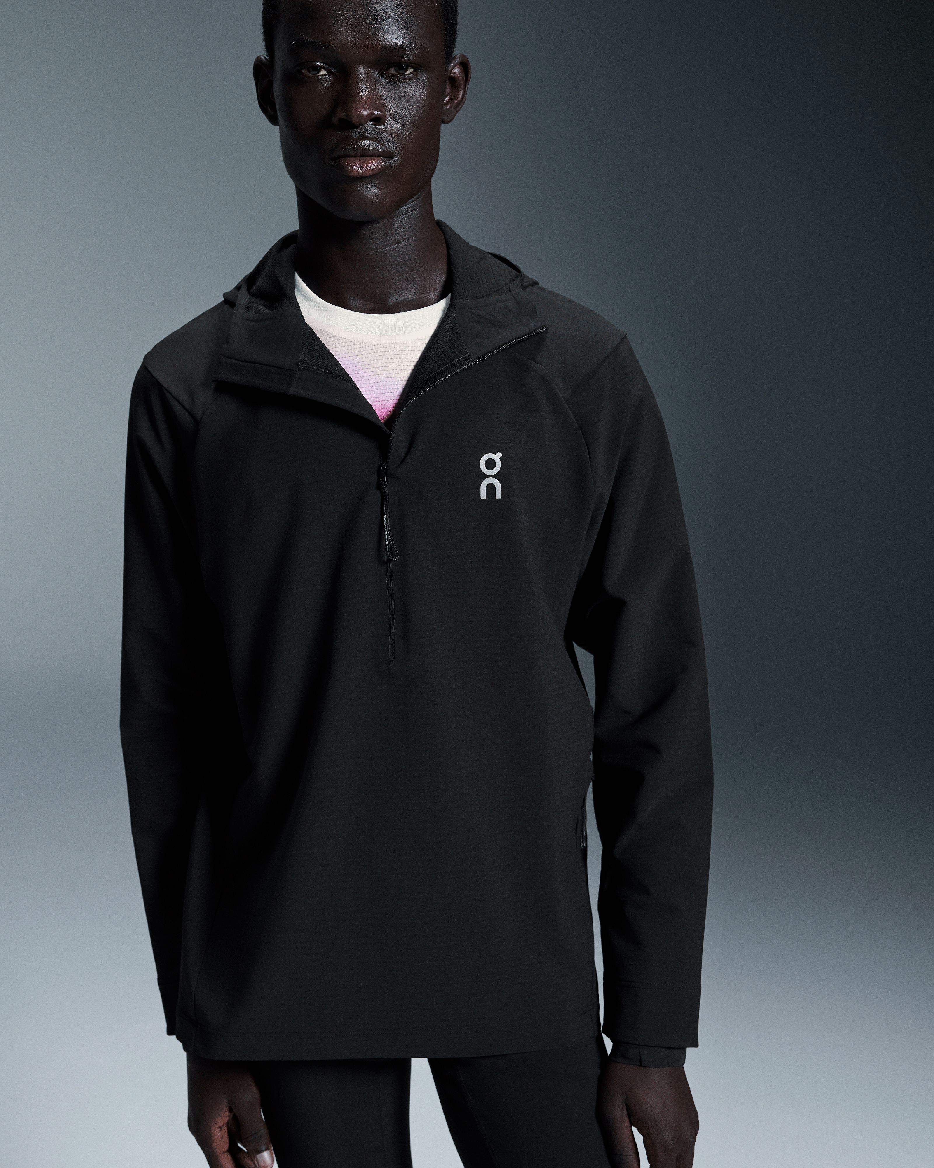 On Pace Hoodie Black