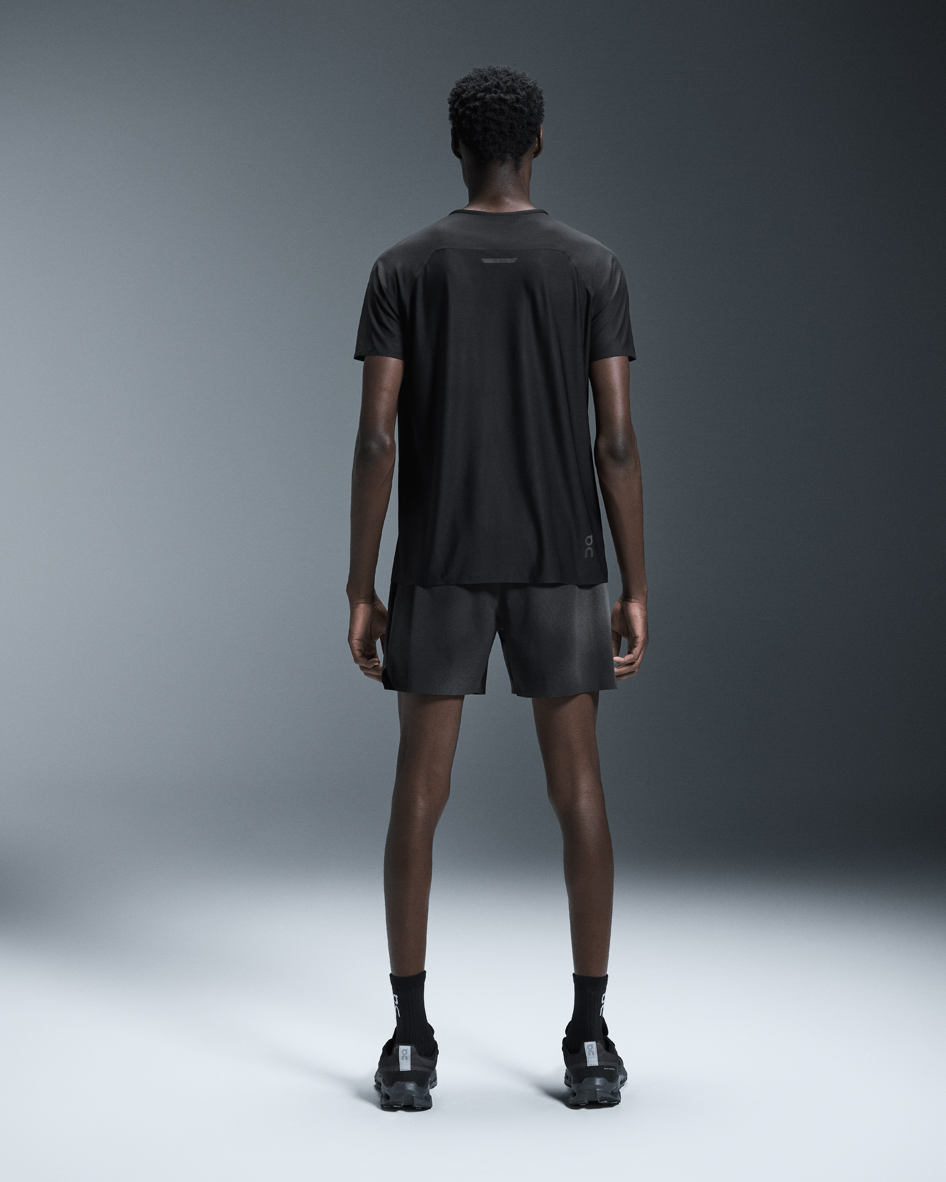 On Performance-T Lumos Black