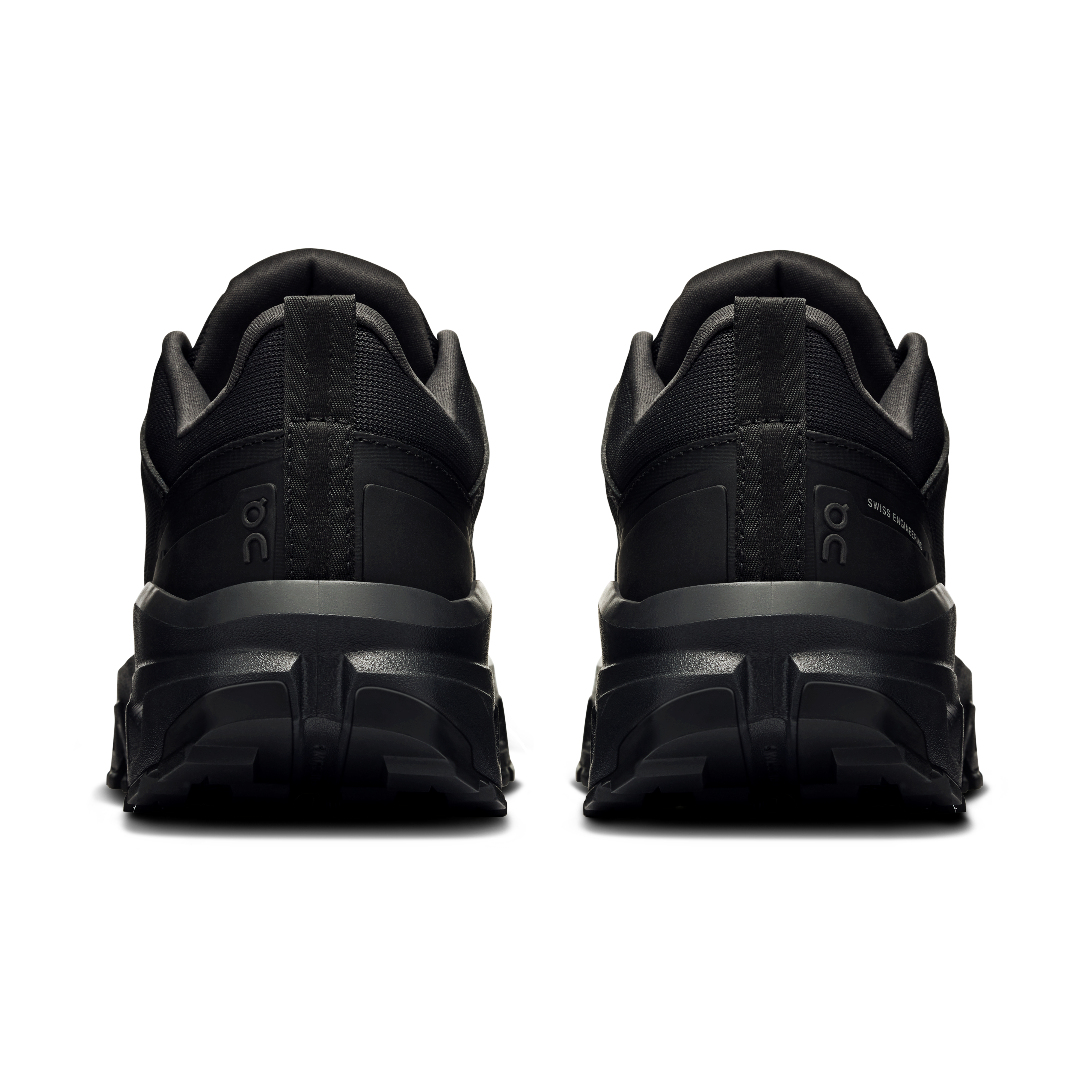 on running cloudrock low waterproof black (women's)