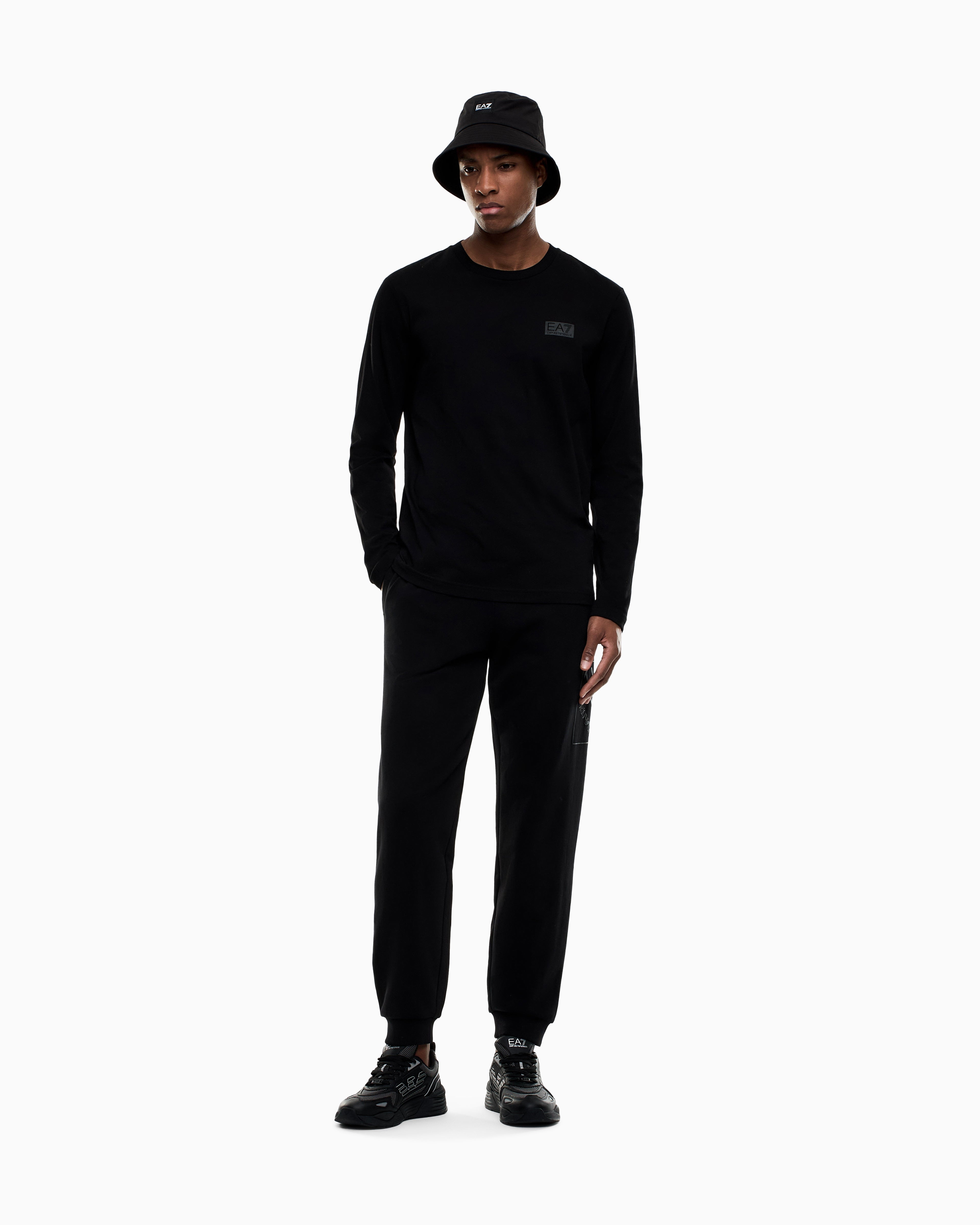 #color_black