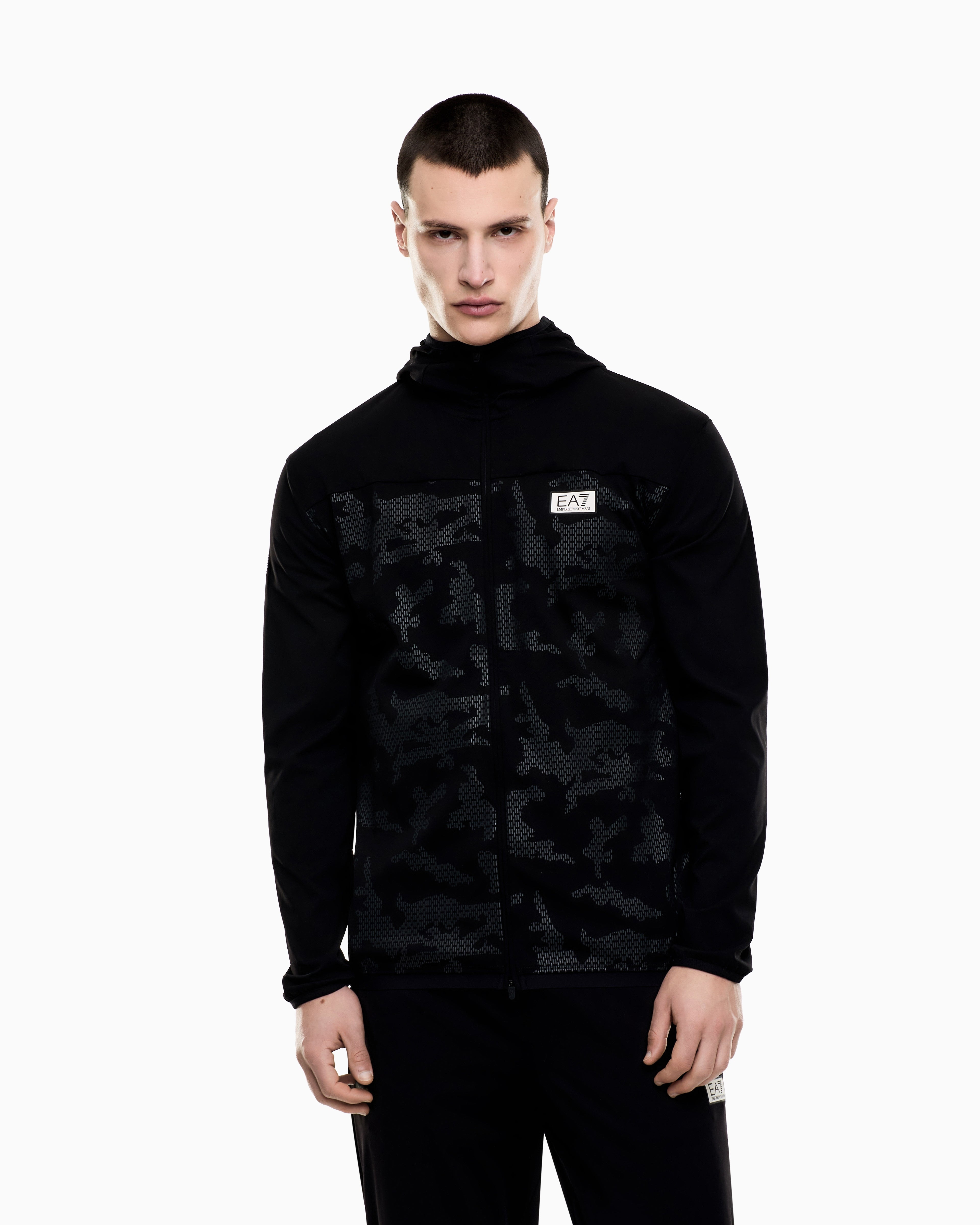#color_black