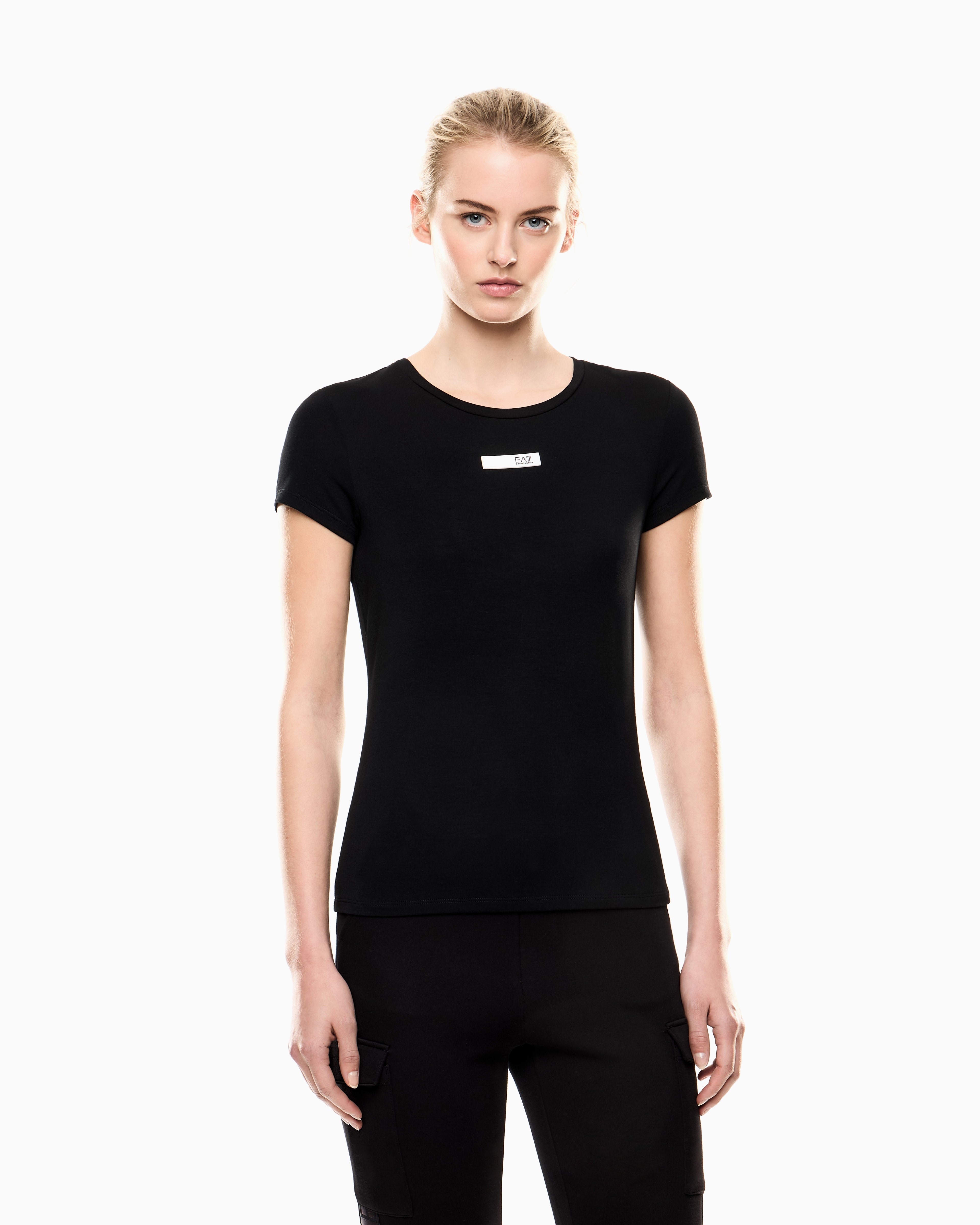 EA7 Dynamic Athlete crew-neck T-shirt in Natural VENTUS7 technical fabric