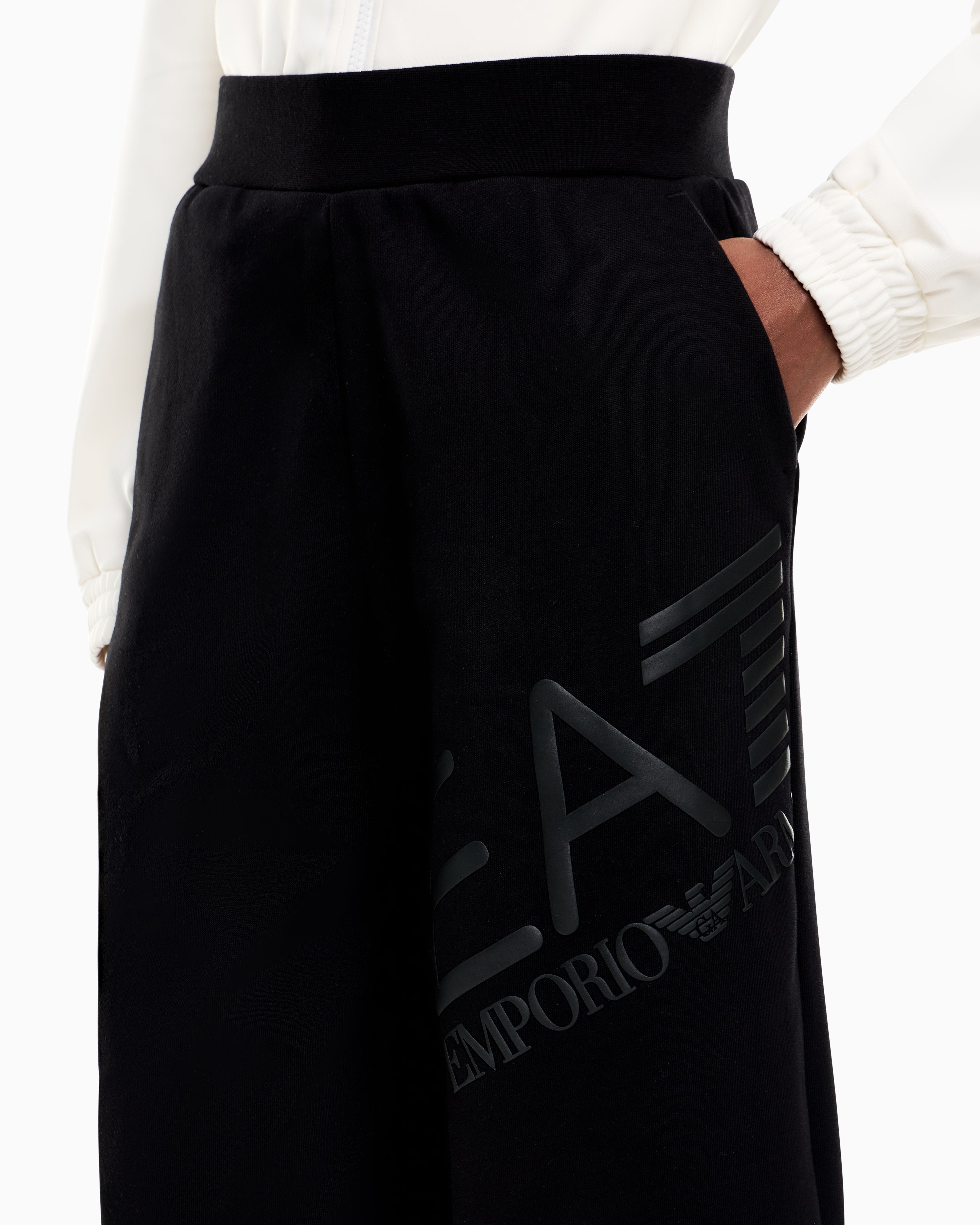 EA7 Logo Series jersey joggers