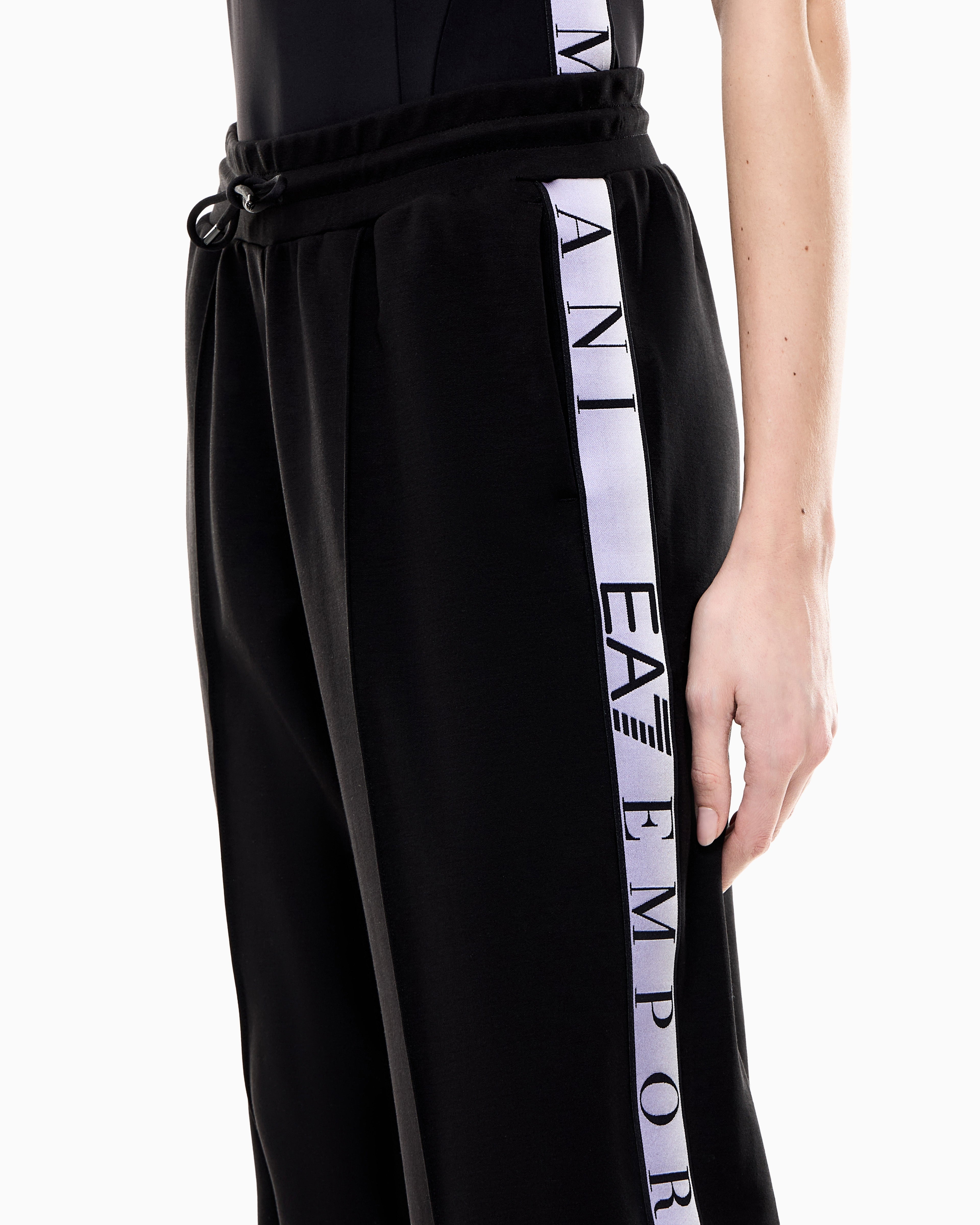 EA7 Dynamic Athlete trousers in Natural VENTUS7 technical fabric