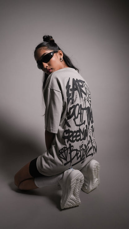 RUST GRAFFITI GREY WOMEN’S OVERSIZED T-SHIRT