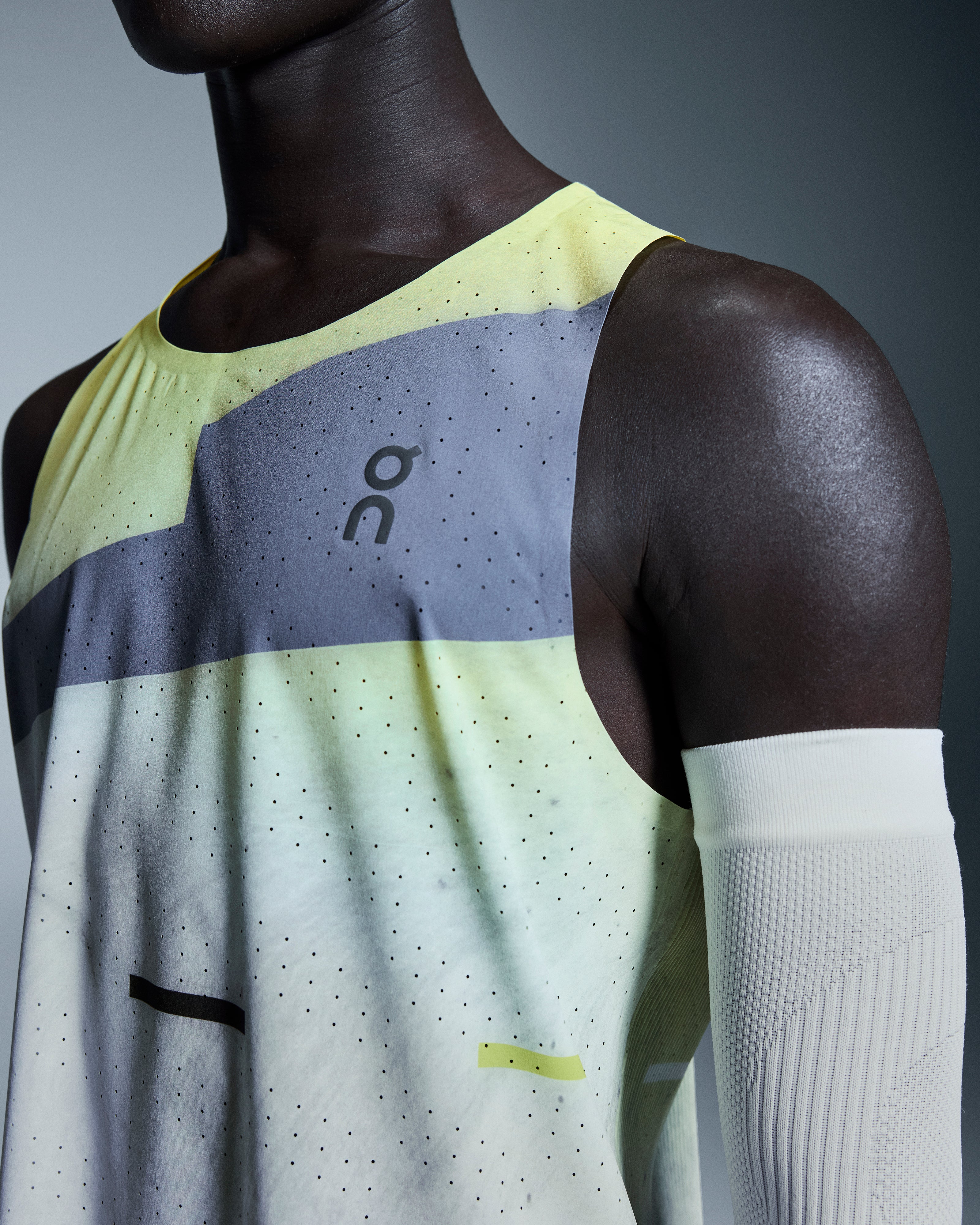 On Race Singlet Limelight | Glacier