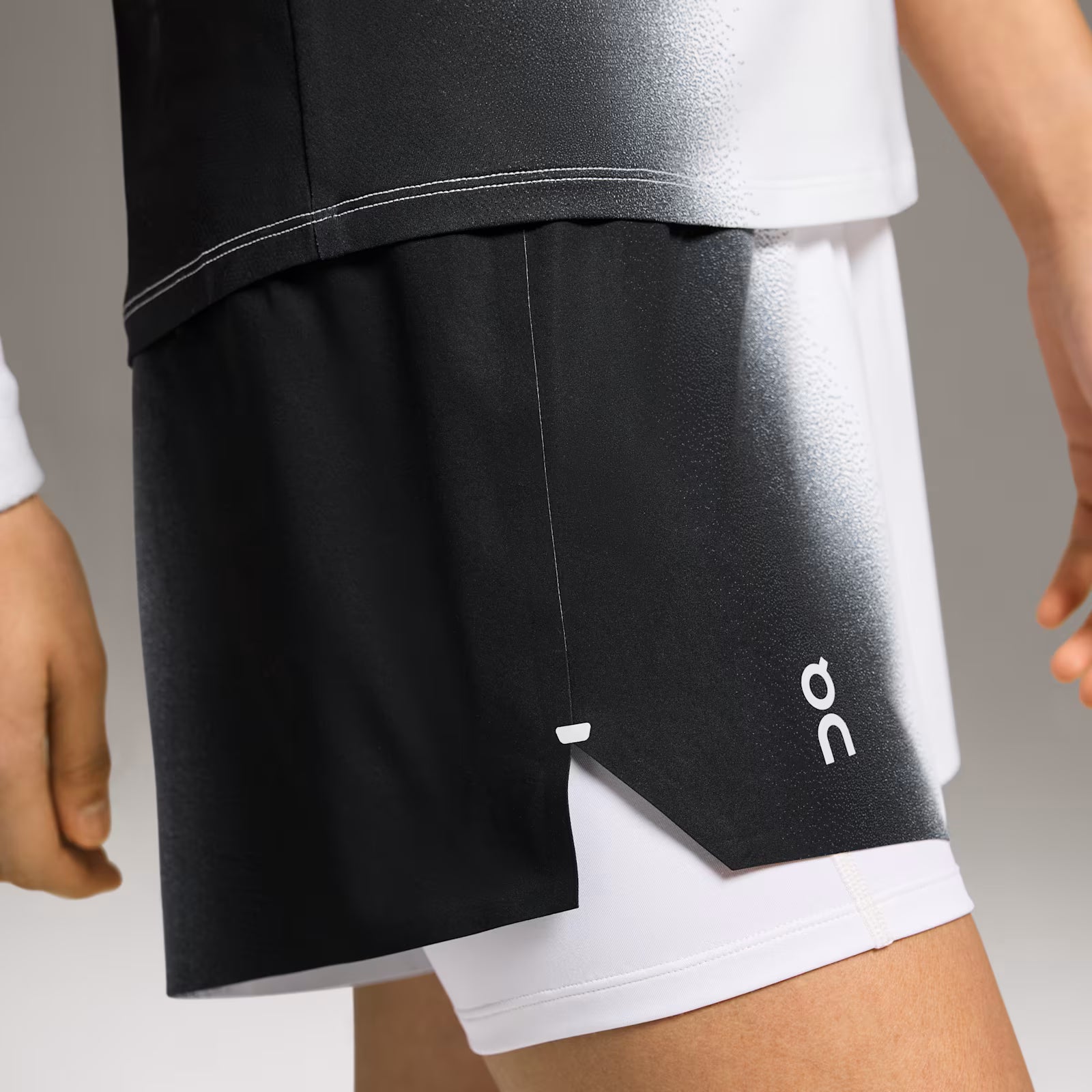 On Court Shorts Black | White (Women'S)