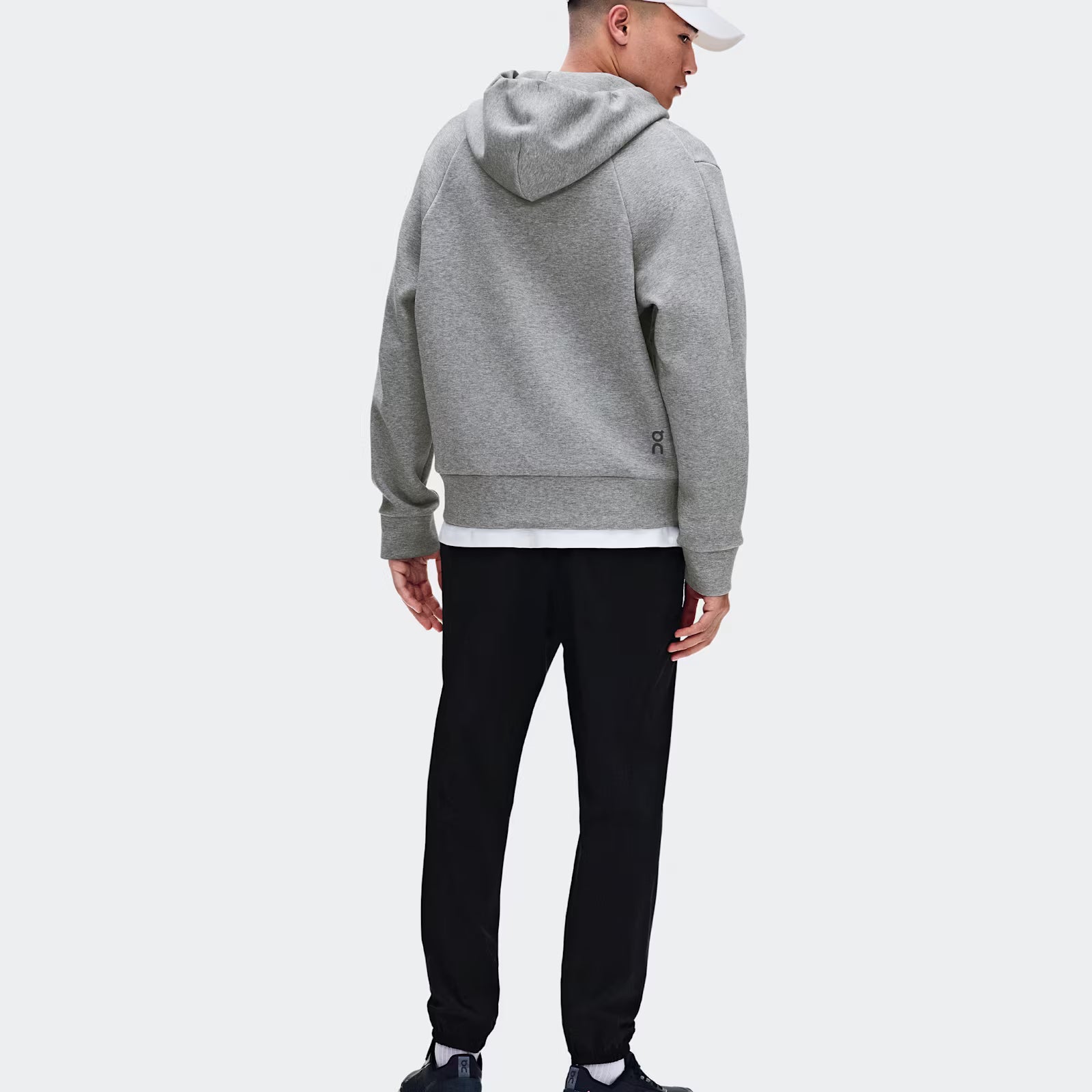 On Focus Tech Zip Hoodie Basalt