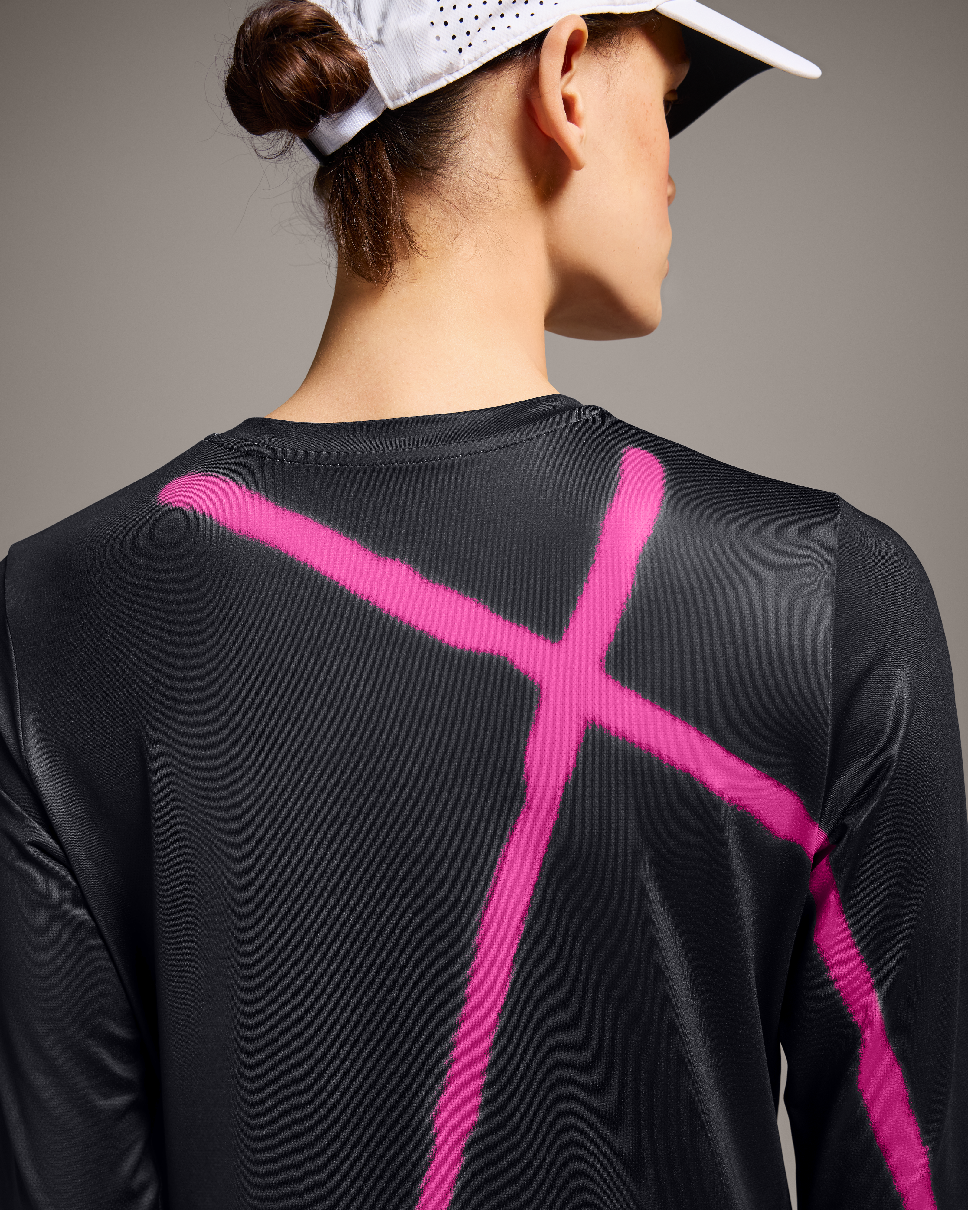 On Court Long-T Black (Women's)