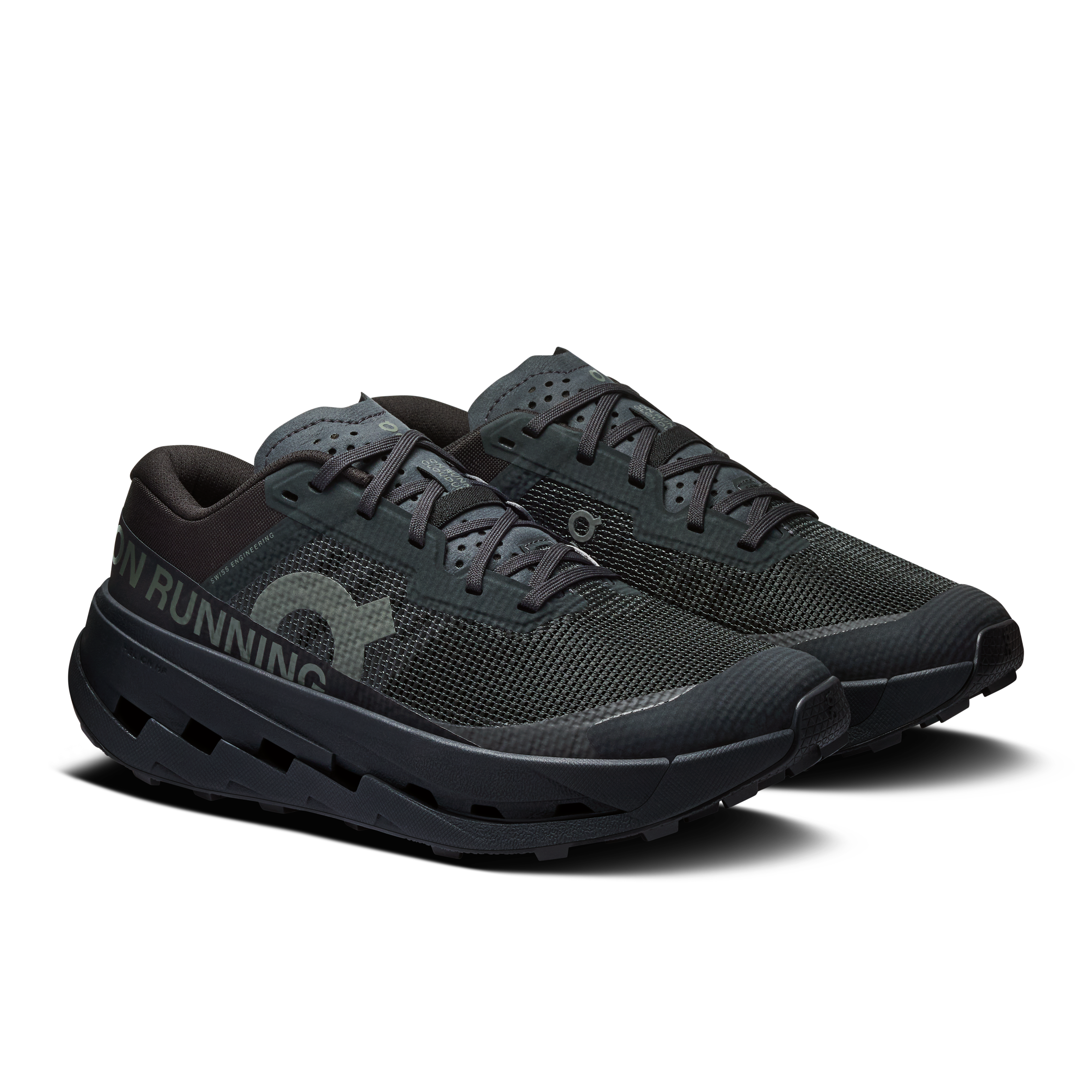 on running cloudultra 3 black (women's)