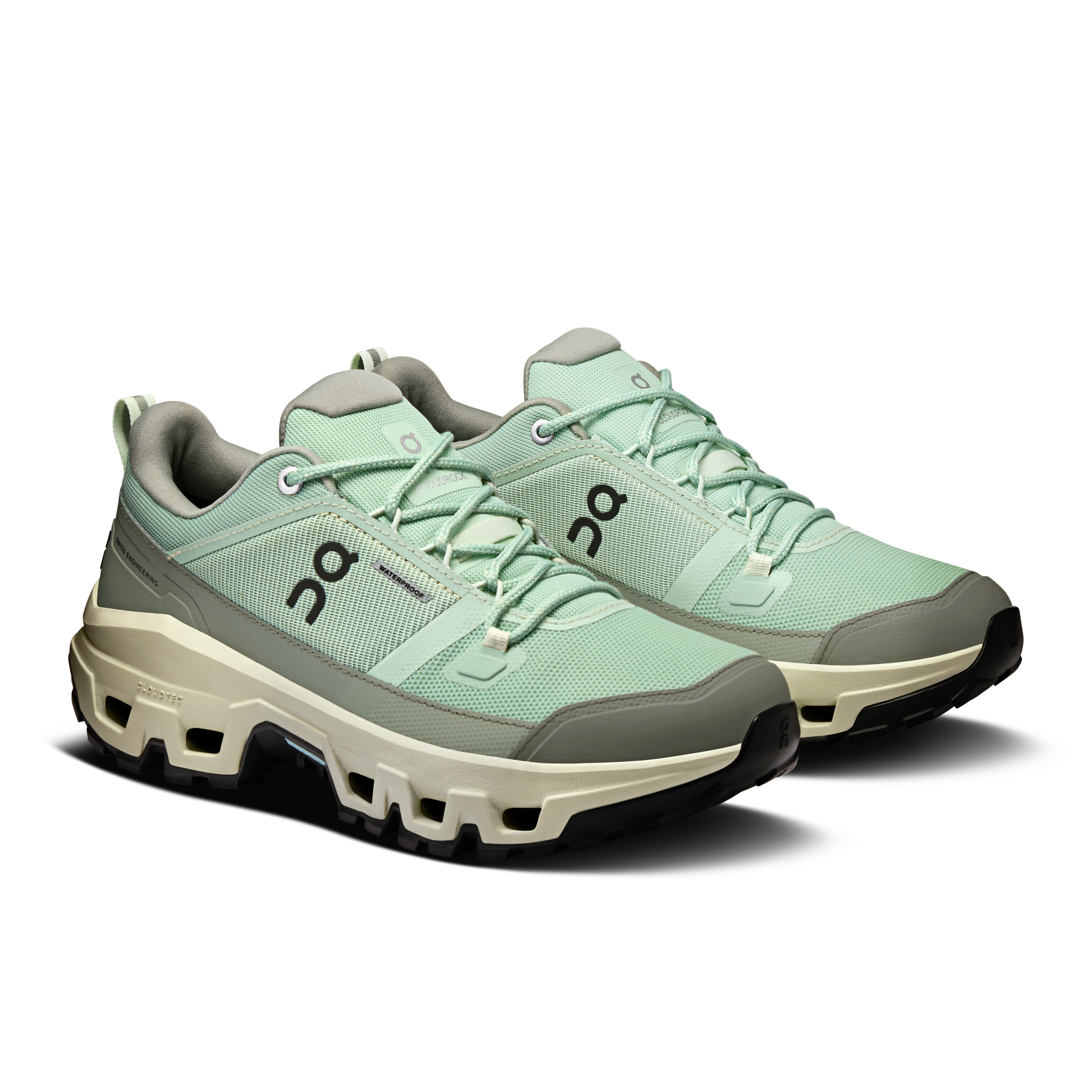 on running cloudrock low waterproof mineral aloe (women's)