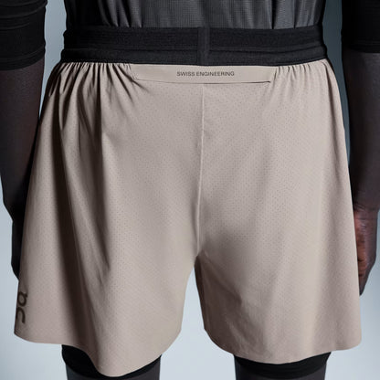 On 5" Performance 2/1 Shorts Cinder | Black