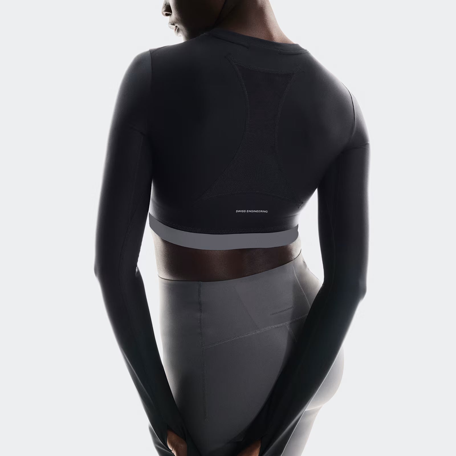 On Train Long Sleeve Crop Black (Women'S)
