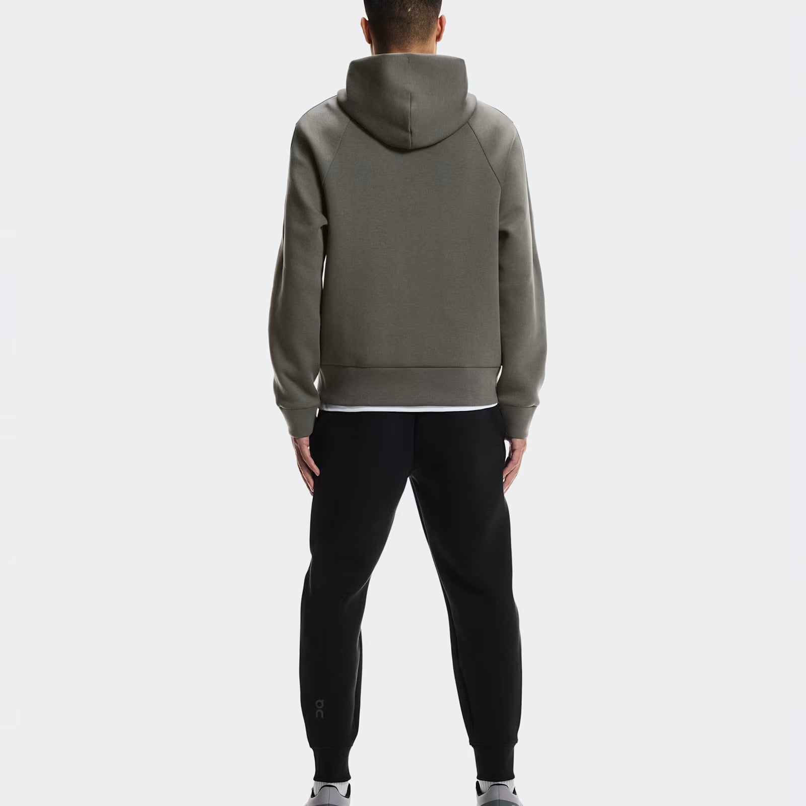 On Focus Tech Hoodie Shadow