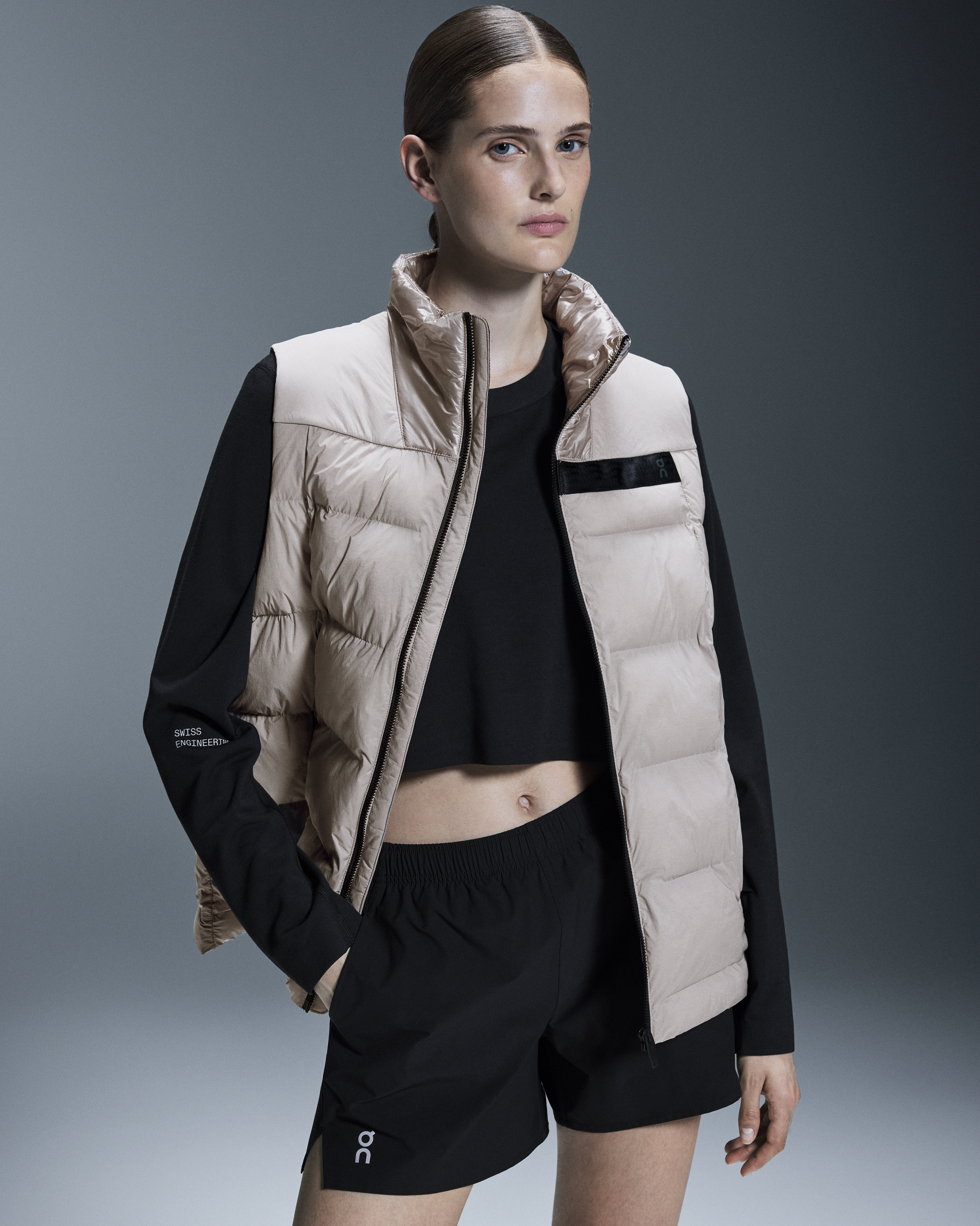 on challenger vest Zinc (Women's)