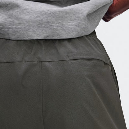 On Focus Shorts Shadow