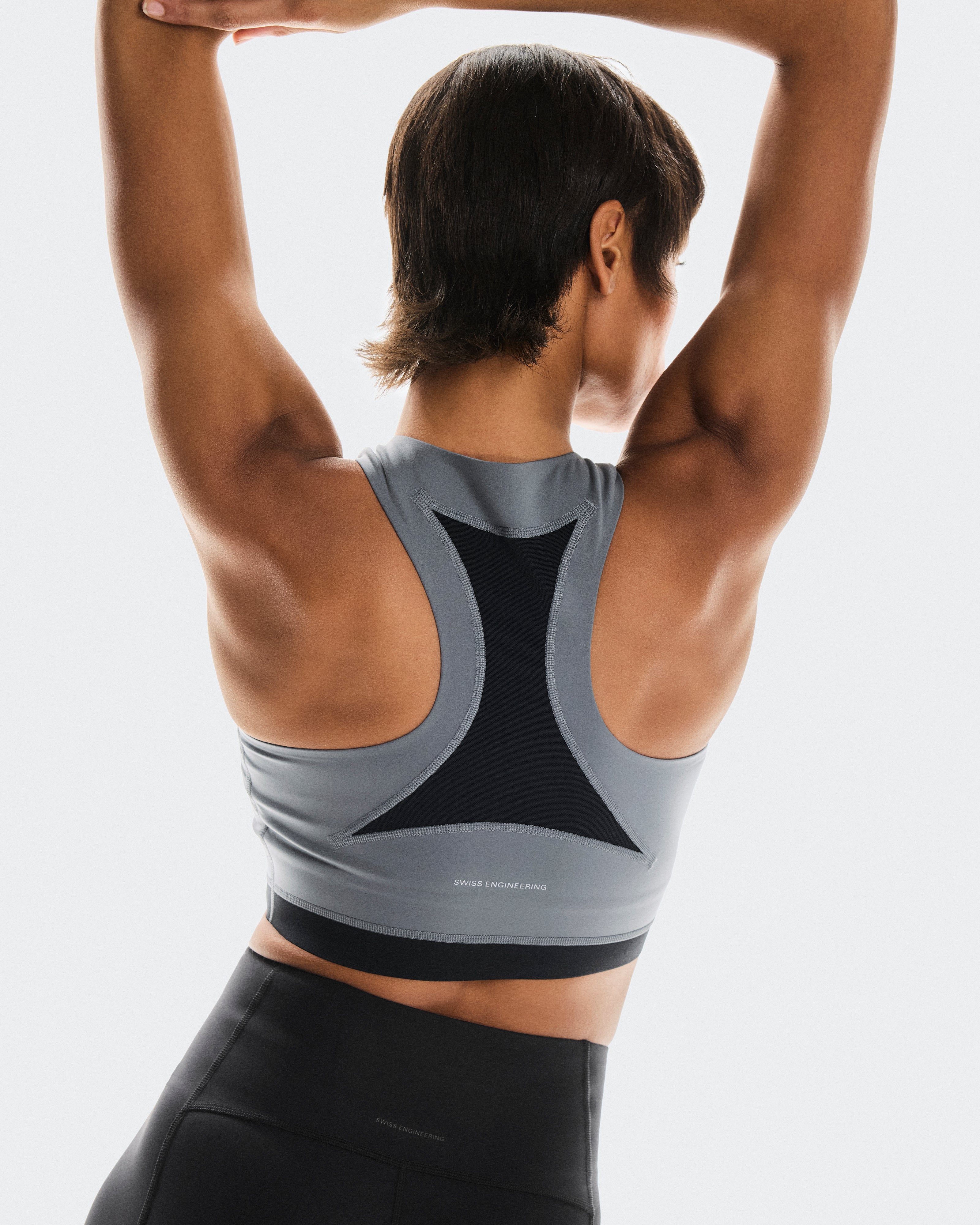 on train 2-in-1 crop Rock (Women's)