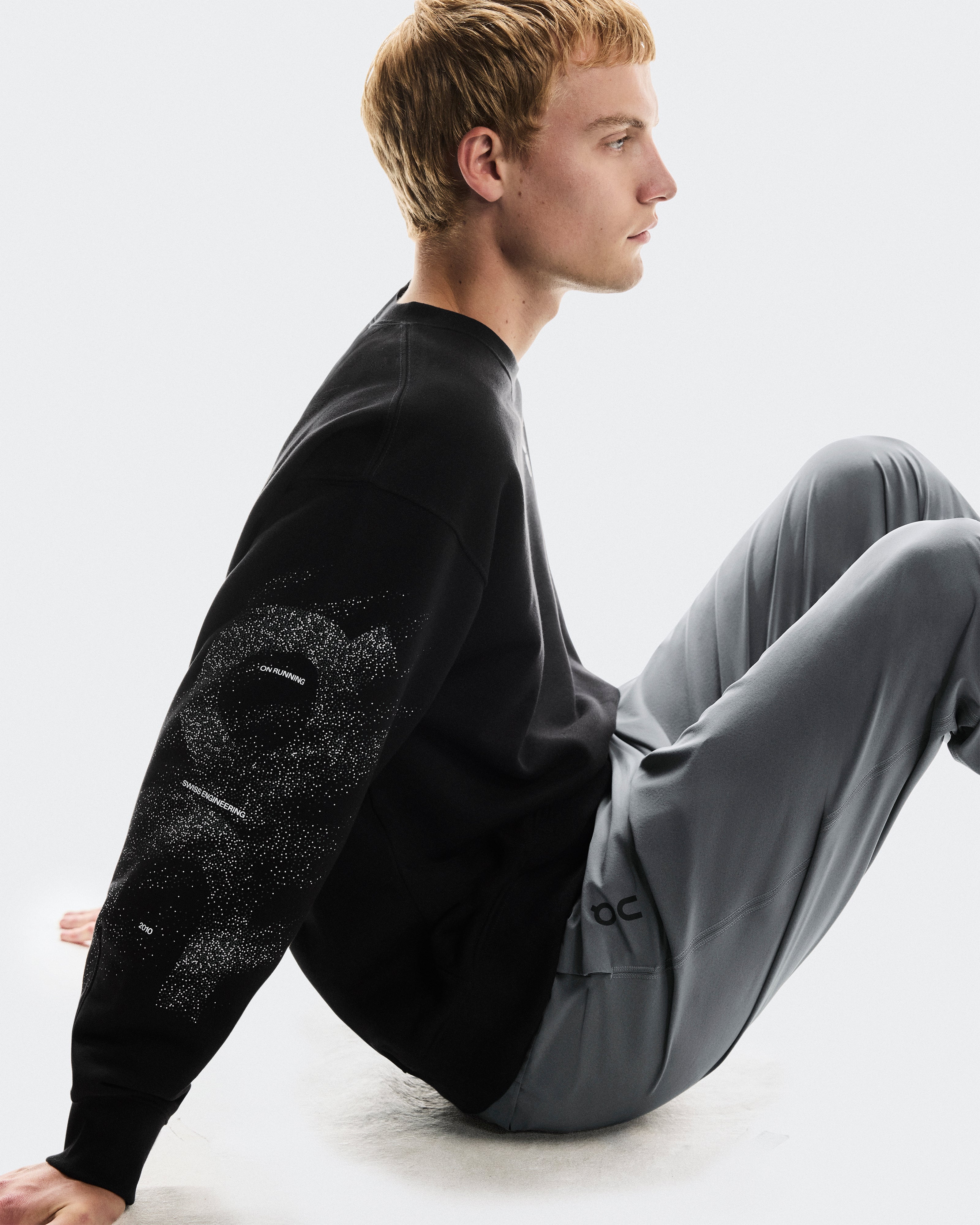 On Club Crew Graphic Black | Olive