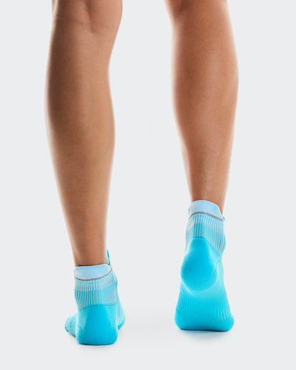 On Performance Run Sock Low Horizon | White