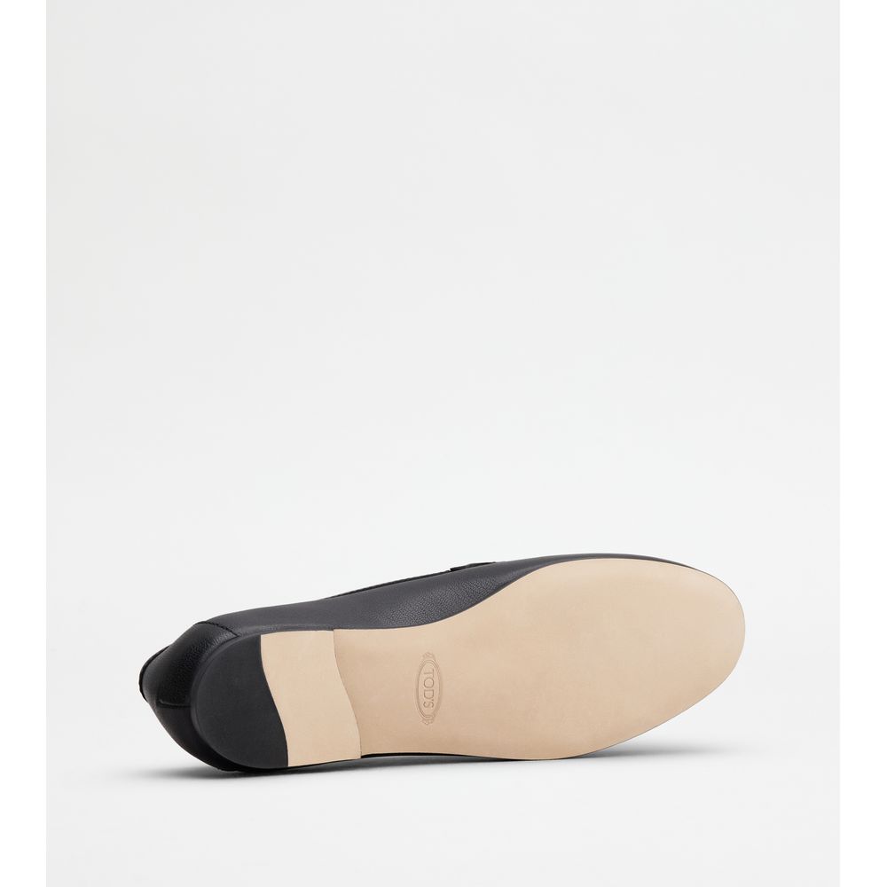 Tods Loafers In Leather Black Womens