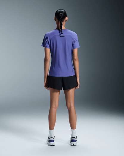 on performance-t Iris (Women's)