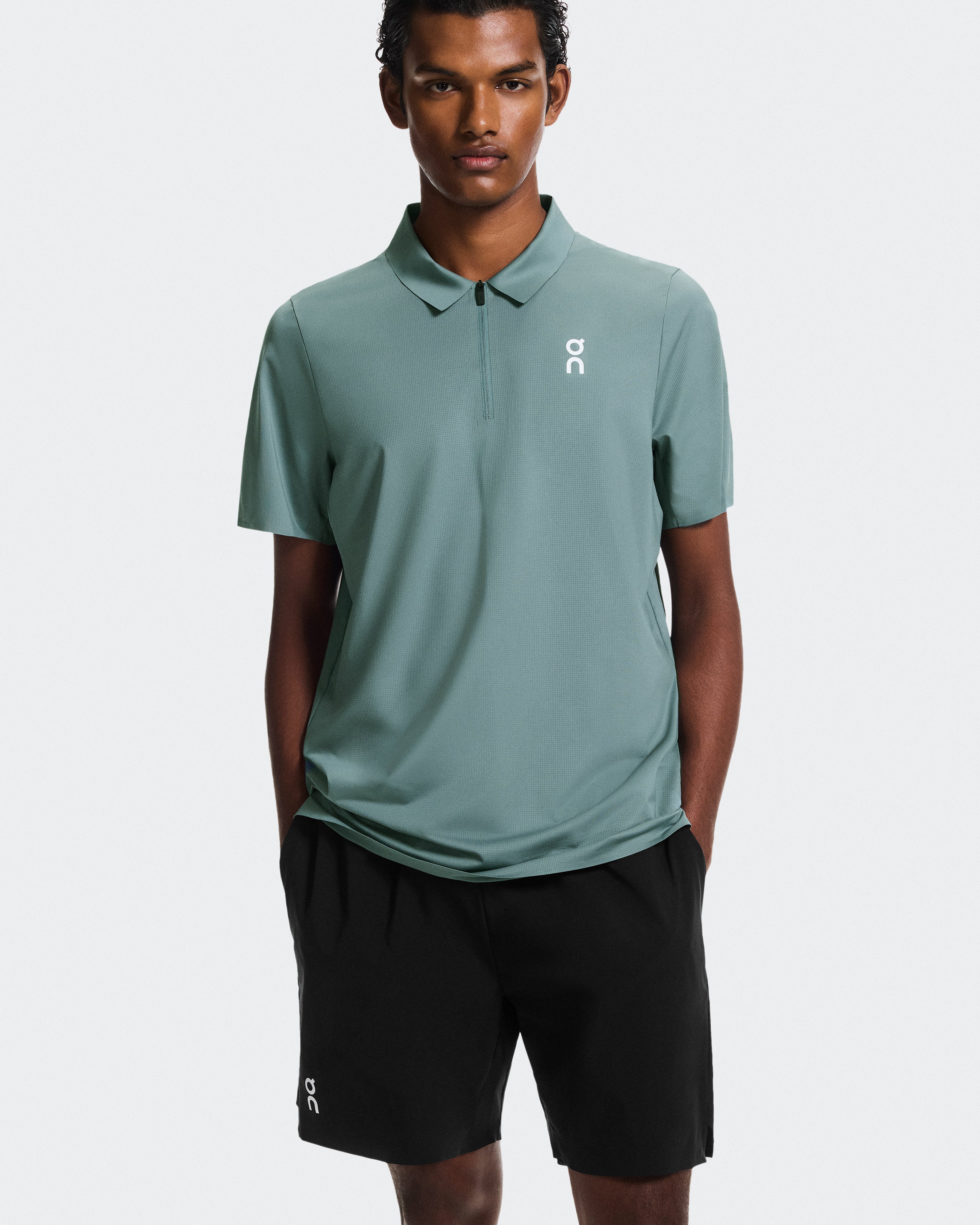 On 7" Court Shorts Black