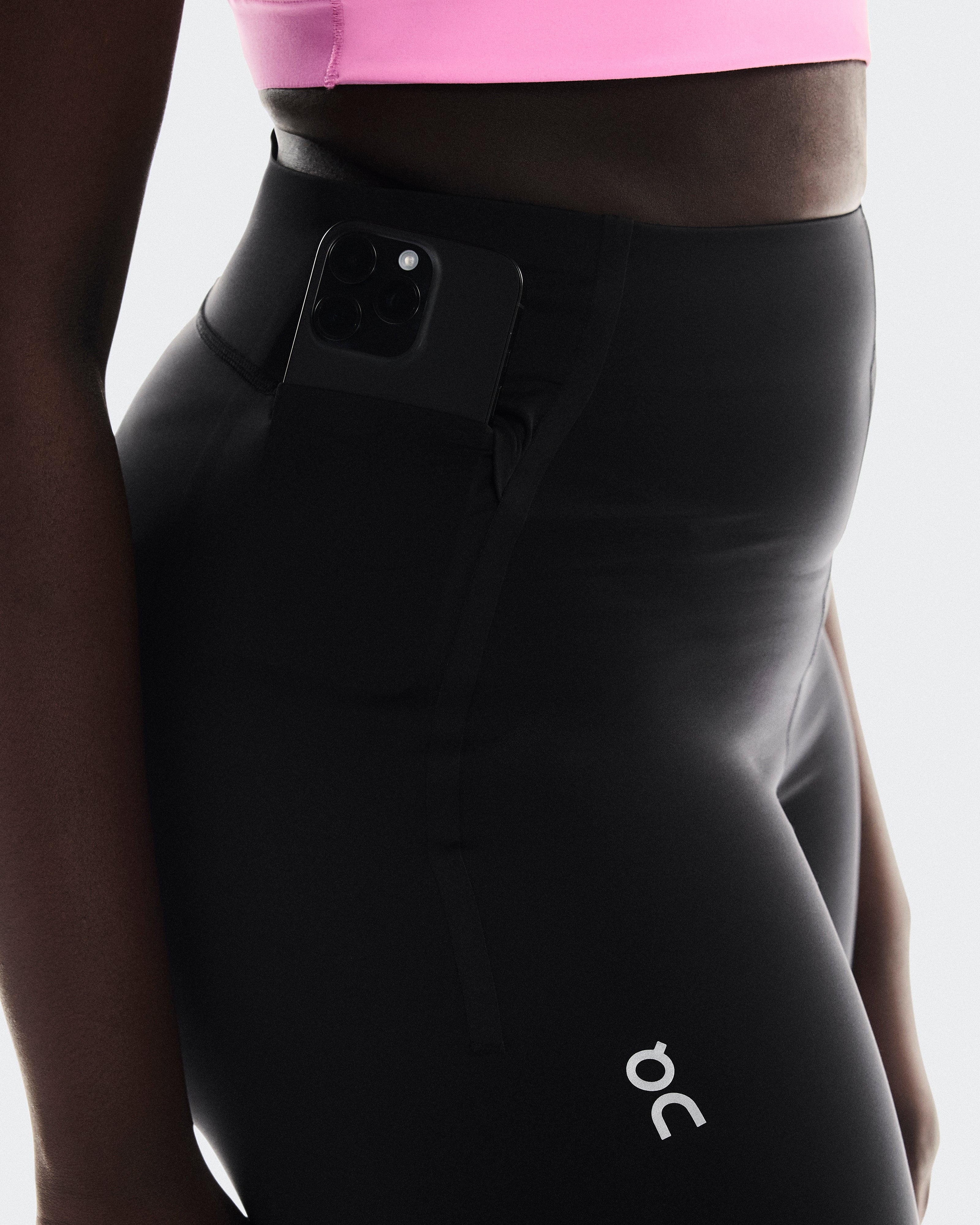 On Train Tights Short Black (Women's)