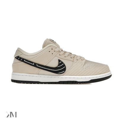 Nike SB Dunk Low Albino & Preto, side profile