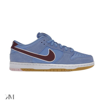 Nike SB Dunk Low Philadelphia Phillies, side profile