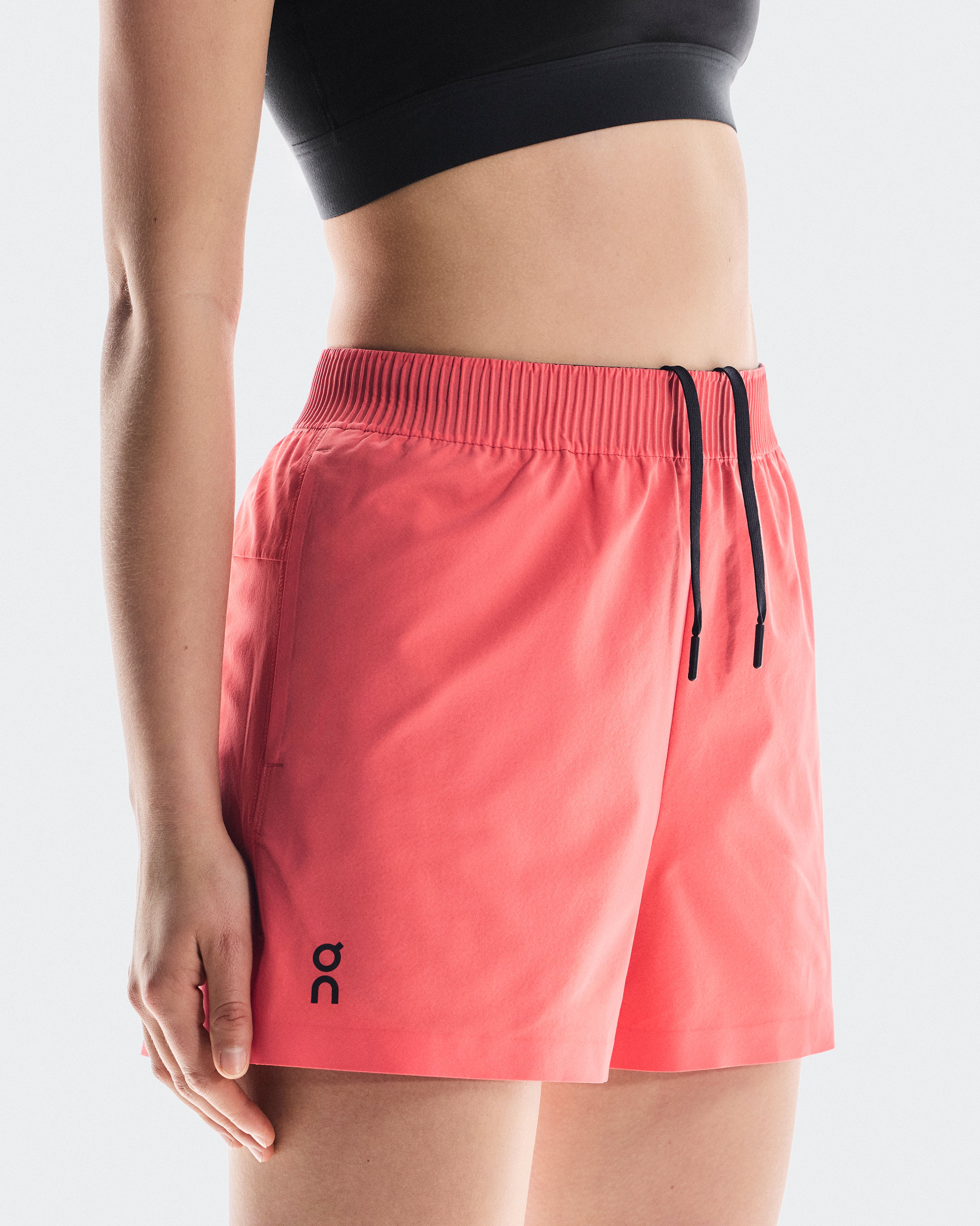On Focus Shorts Coral (Women'S)
