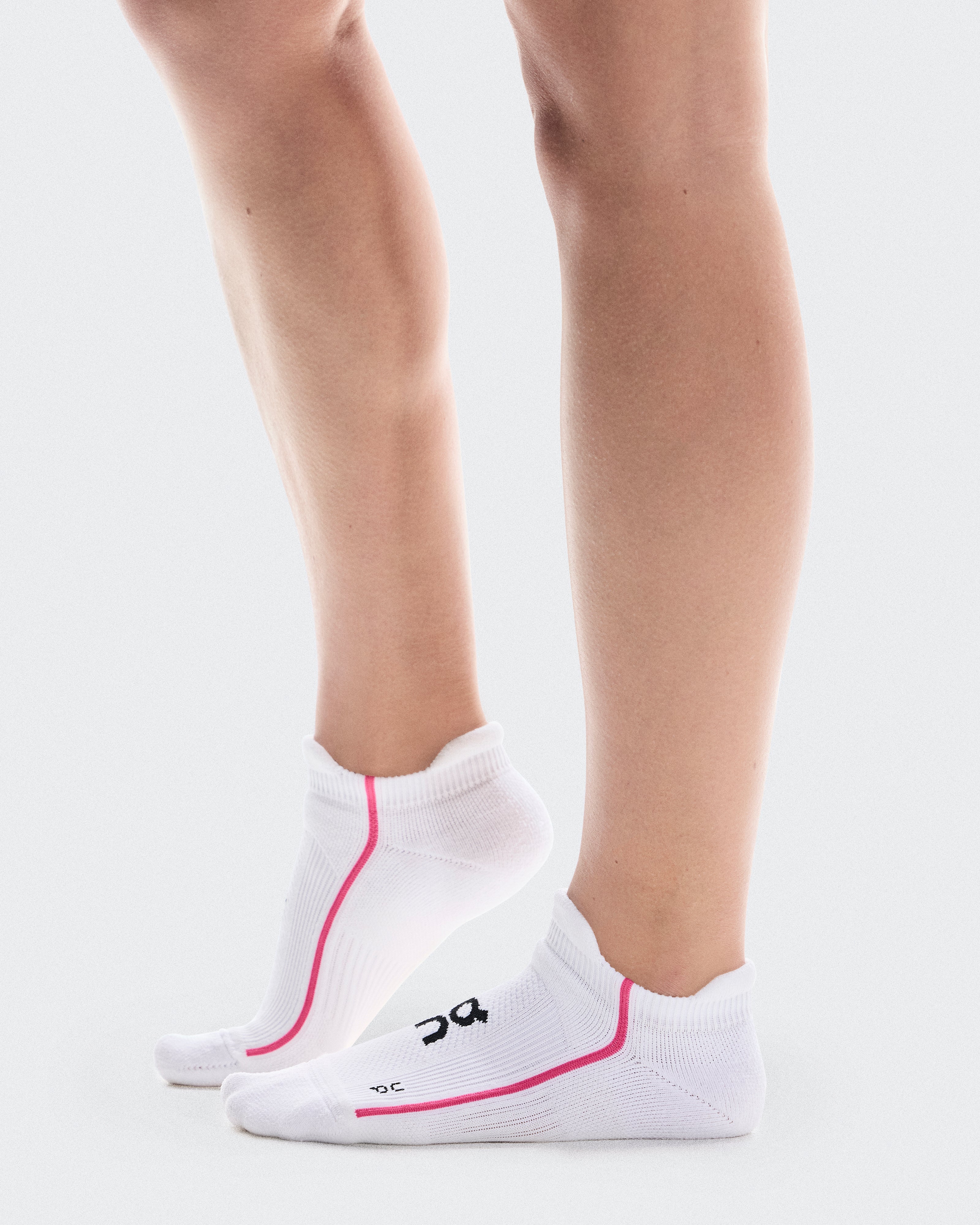 On Court Sock Low White | Pink