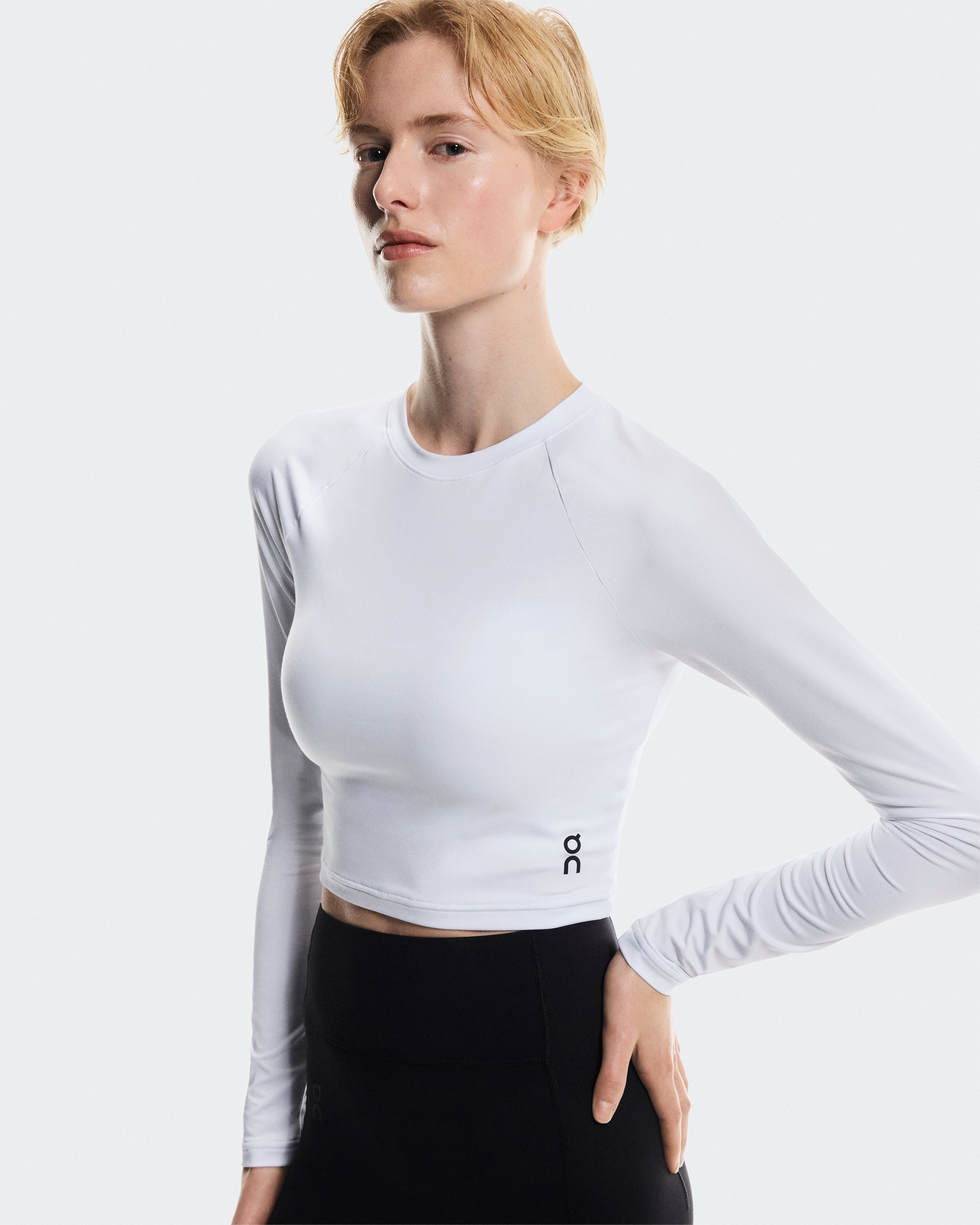 On Studio Long-T Crop White (Women'S)