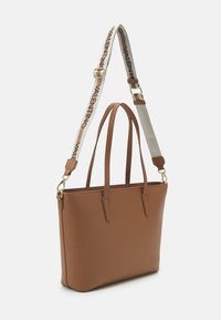 Valentino Handbag Cuoio