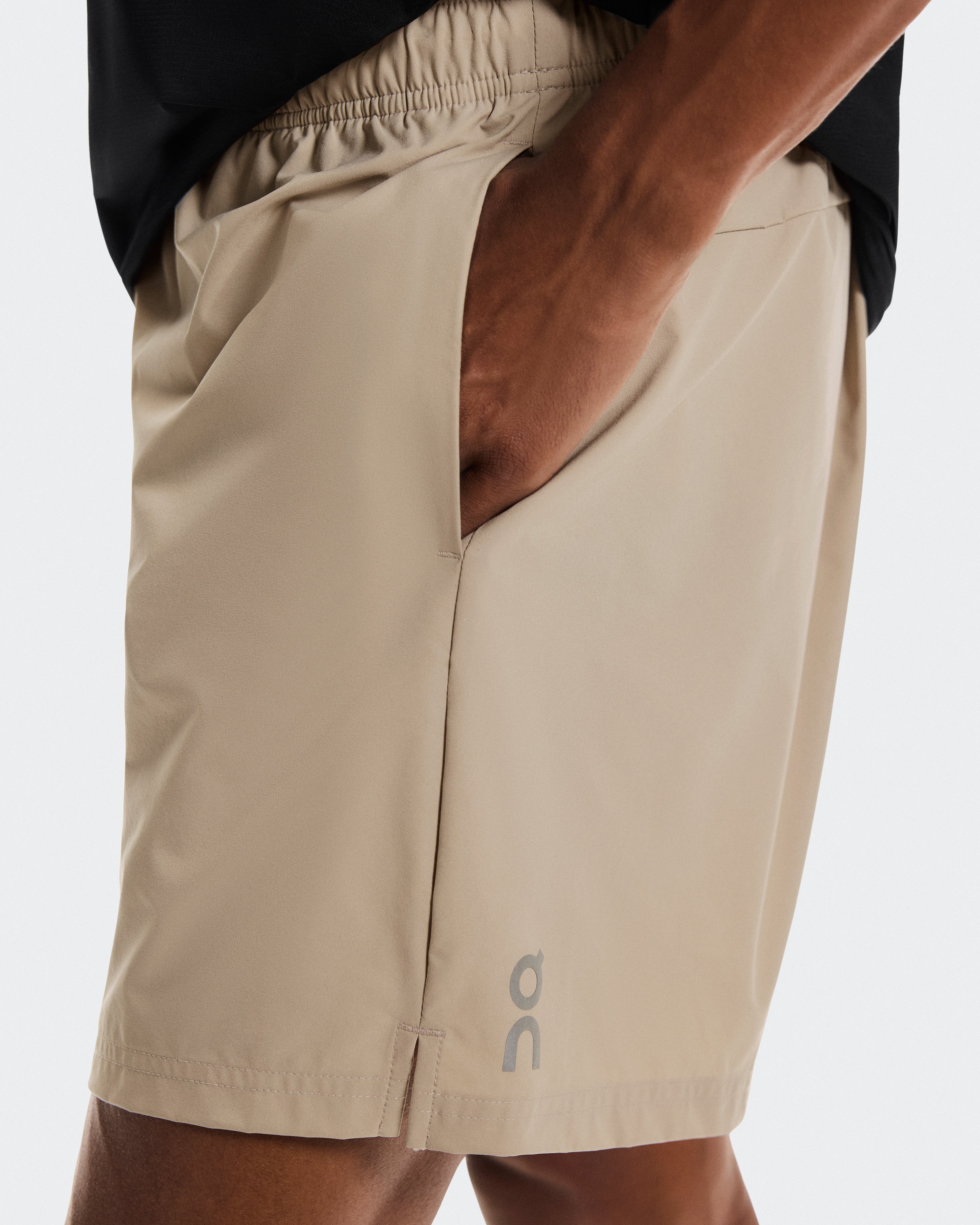 On 5" Core Shorts Desert