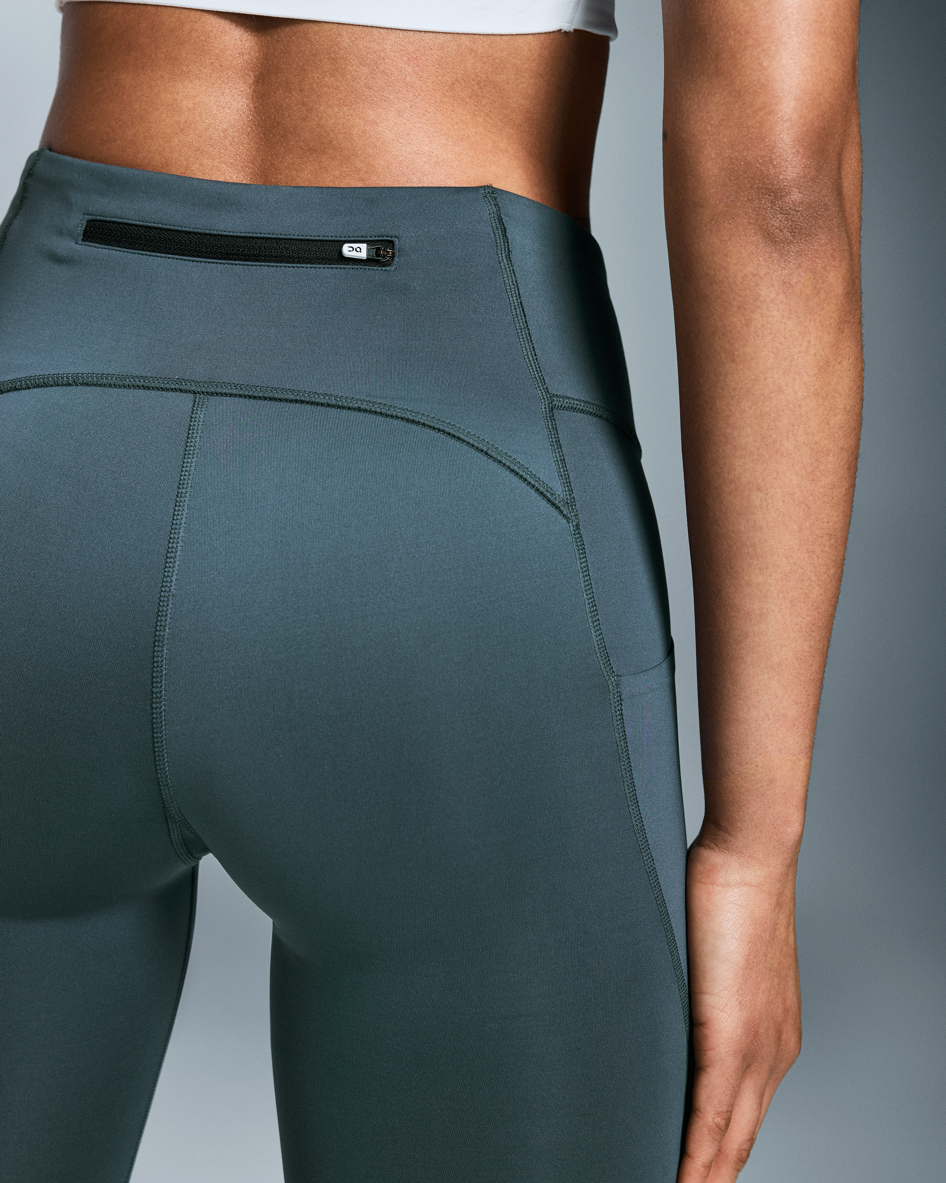 on performance tights Stone (Women's)