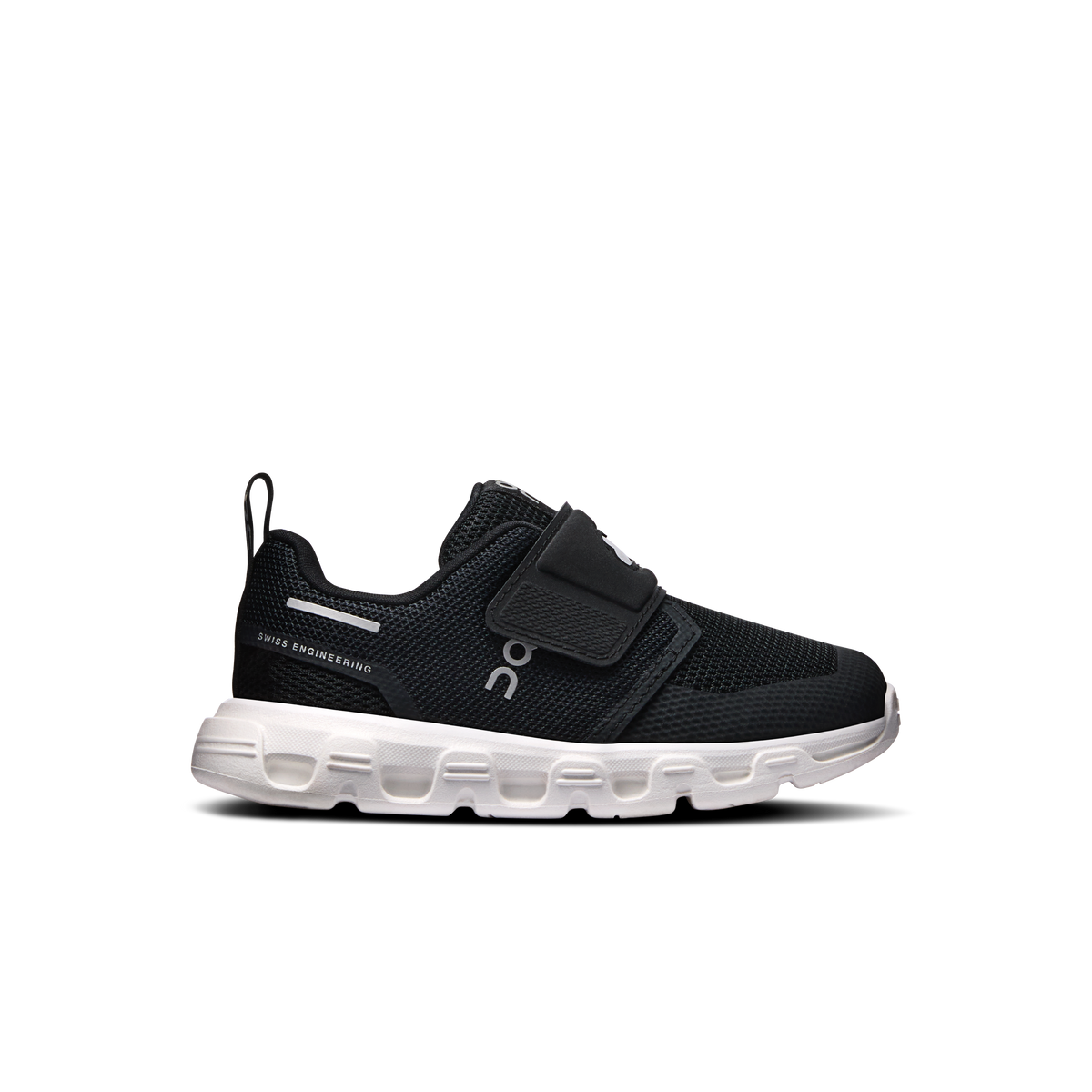 On Cloud Dash Black White