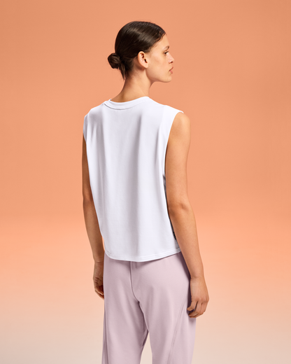 on focus crop White (Women's)