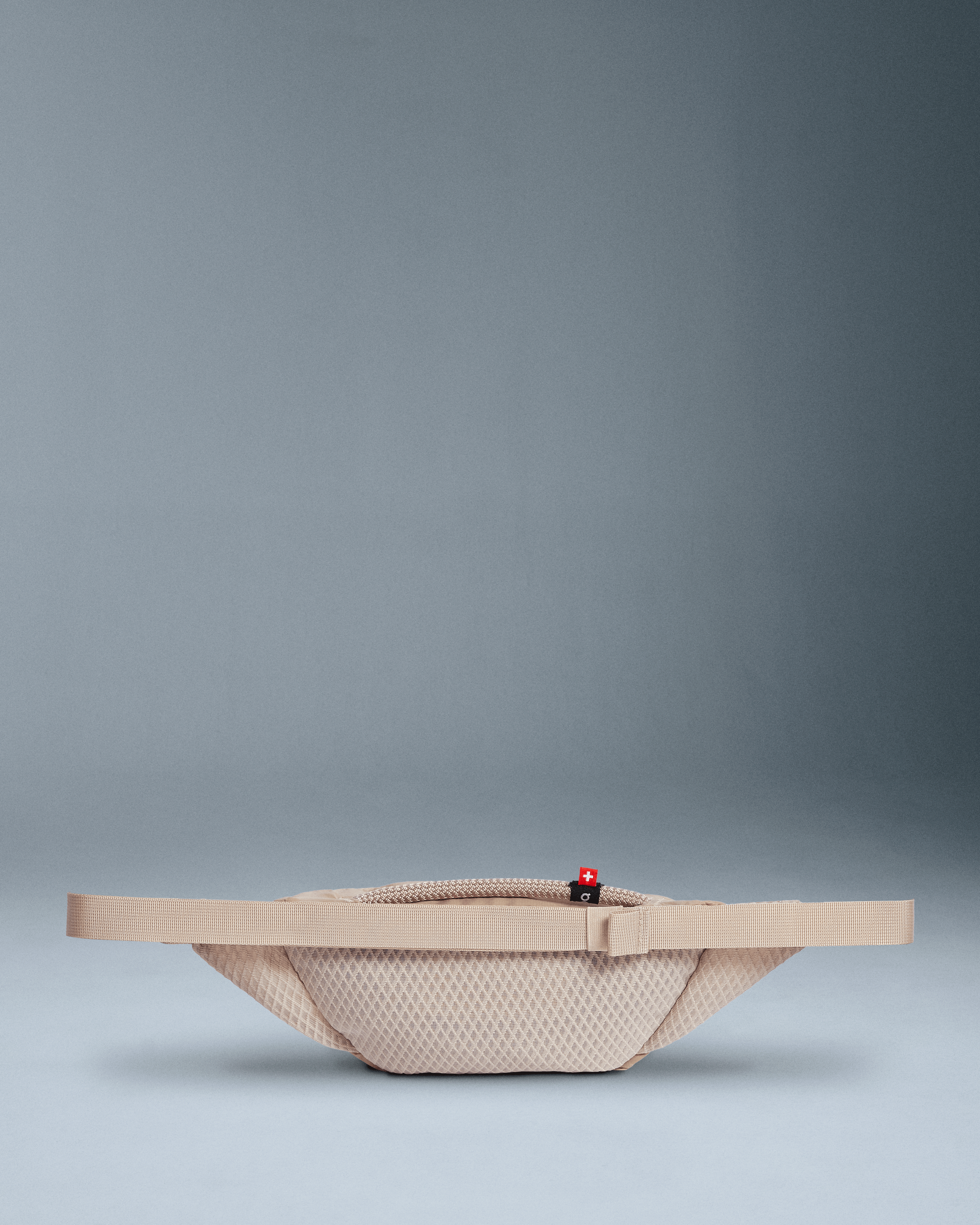 On Waist Pack 2L Lite Sand